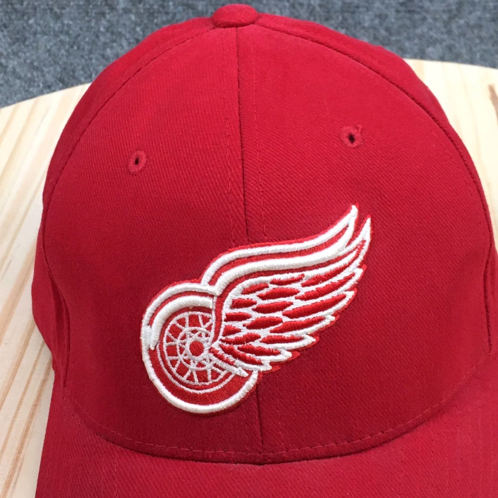 Nike Nike Detroit Red Wings Baseball Cap Hat Mens OS Red Embroidered Logo Fitted NHL Size ONE SIZE - 3 Thumbnail