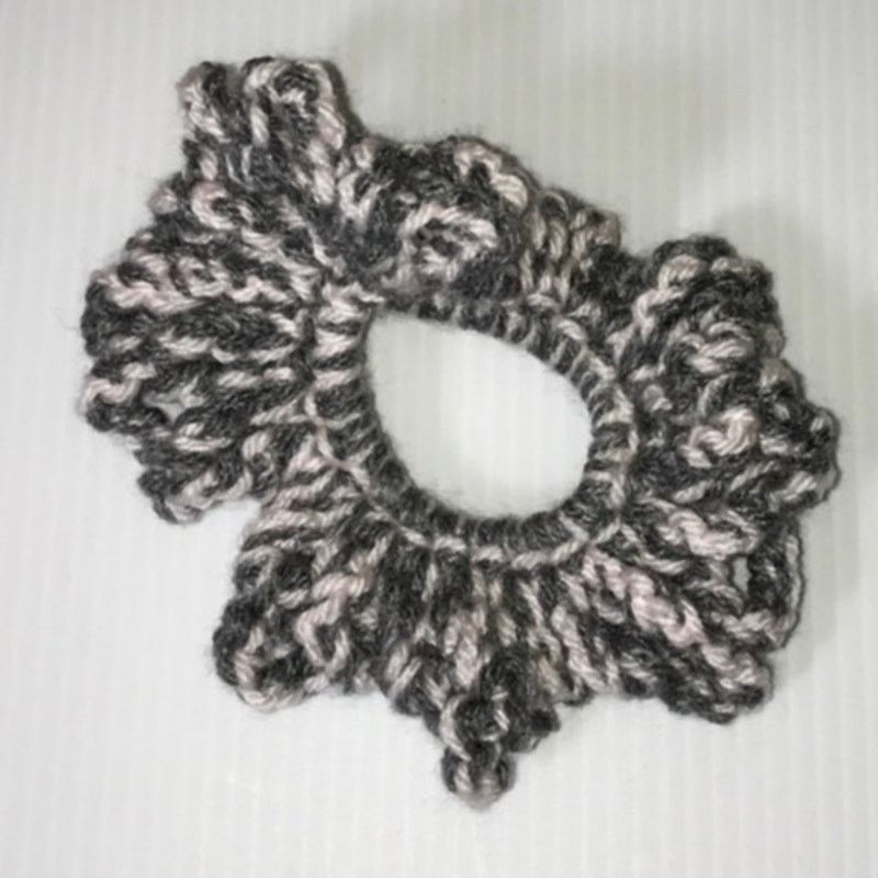 Handmade NWT Gray Pink Handmade Crocheted Hair Scrunchie Size ONE SIZE - 2 Thumbnail