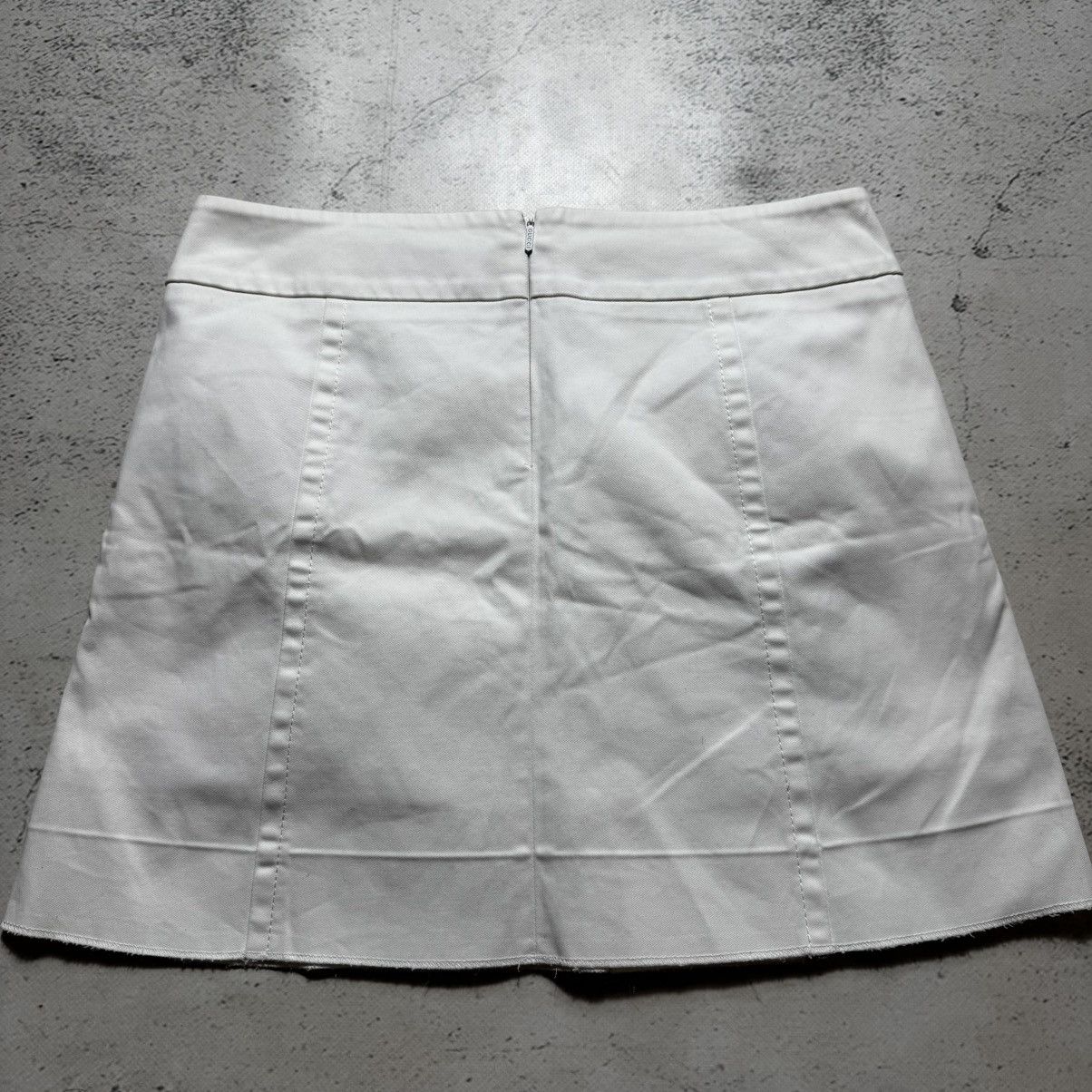 Gucci vintage gucci x tom ford white denim midi skirt Size 28" / US 6 / IT 42 - 8 Thumbnail