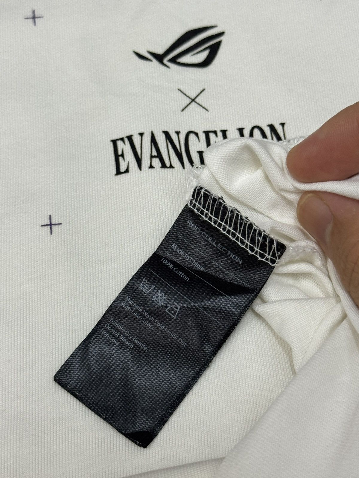Anime Anime evangelion x rog Size US L / EU 52-54 / 3 - 7 Thumbnail