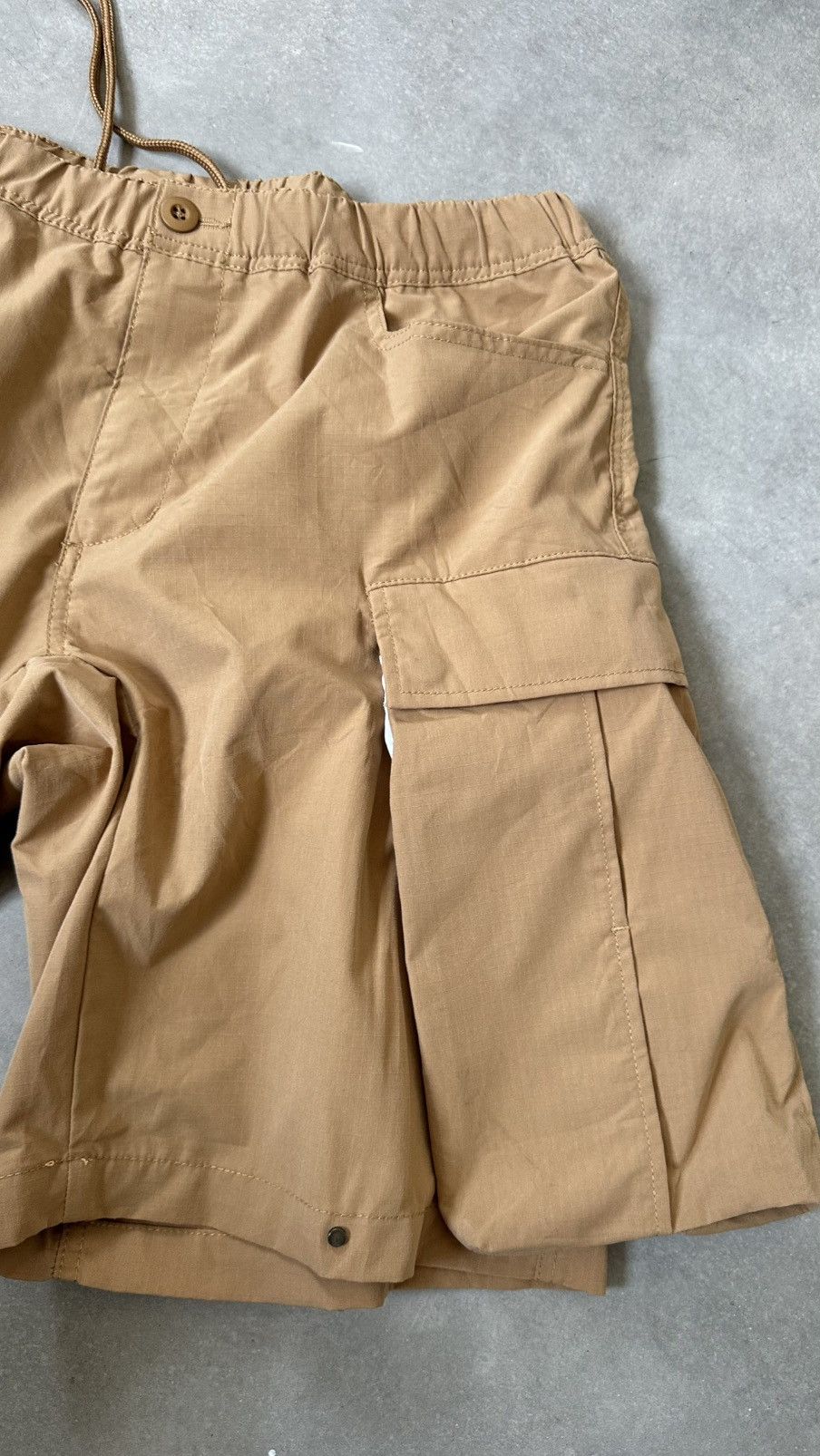 Japanese Brand OUTDOOR DETACHABLE POCKET SHORT PANT AND WANDER INSPORED Size US 36 / EU 52 - 3 Thumbnail