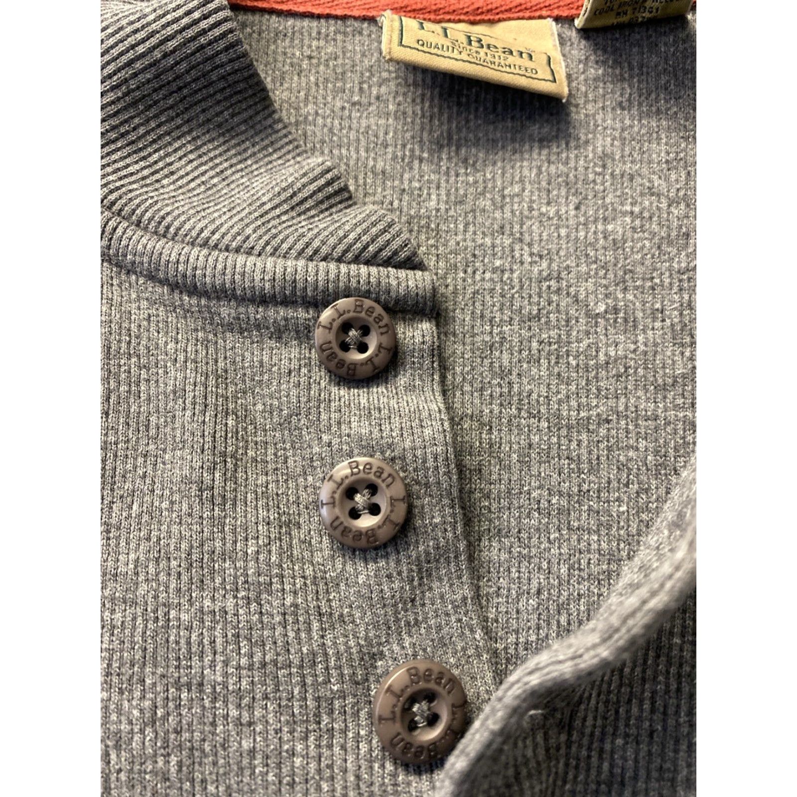 Vintage Vintage L.L. Bean Men’s Henley Shirt Long Sleeve XL Gray Thermal Casual Outdoor Spring Fall Winter Size US XL / EU 56 / 4 - 3 Thumbnail