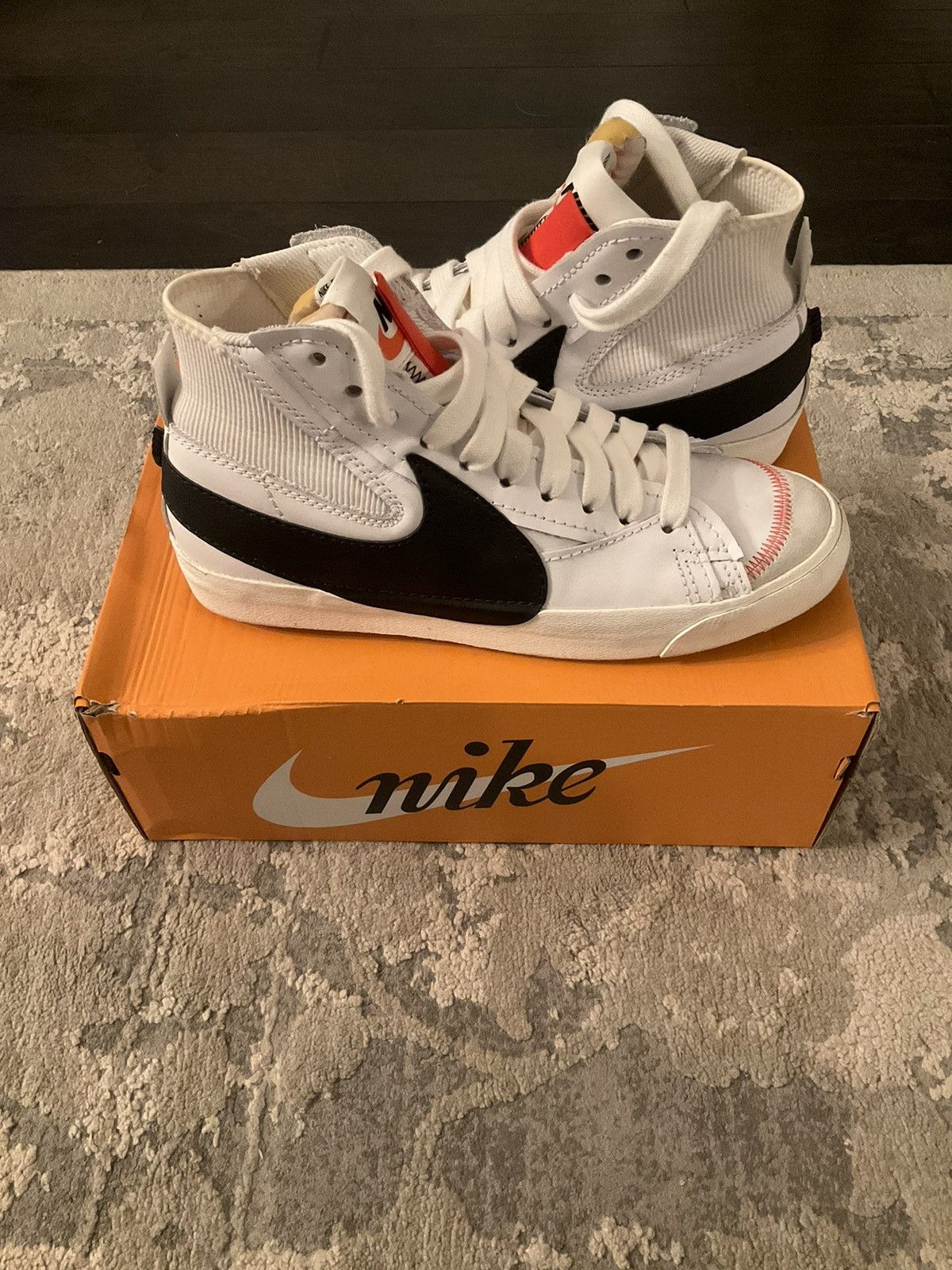 Nike Nike Blazer Mid ‘77 Jumbo Size US 10.5 / EU 43-44 - 2 Thumbnail