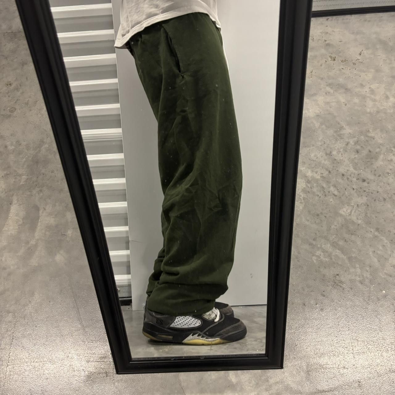 Vintage Vintage Y2K/2000s Dark Green Earth Tone Skater Essential Sweatpants! Size US 34 / EU 50 - 2 Thumbnail