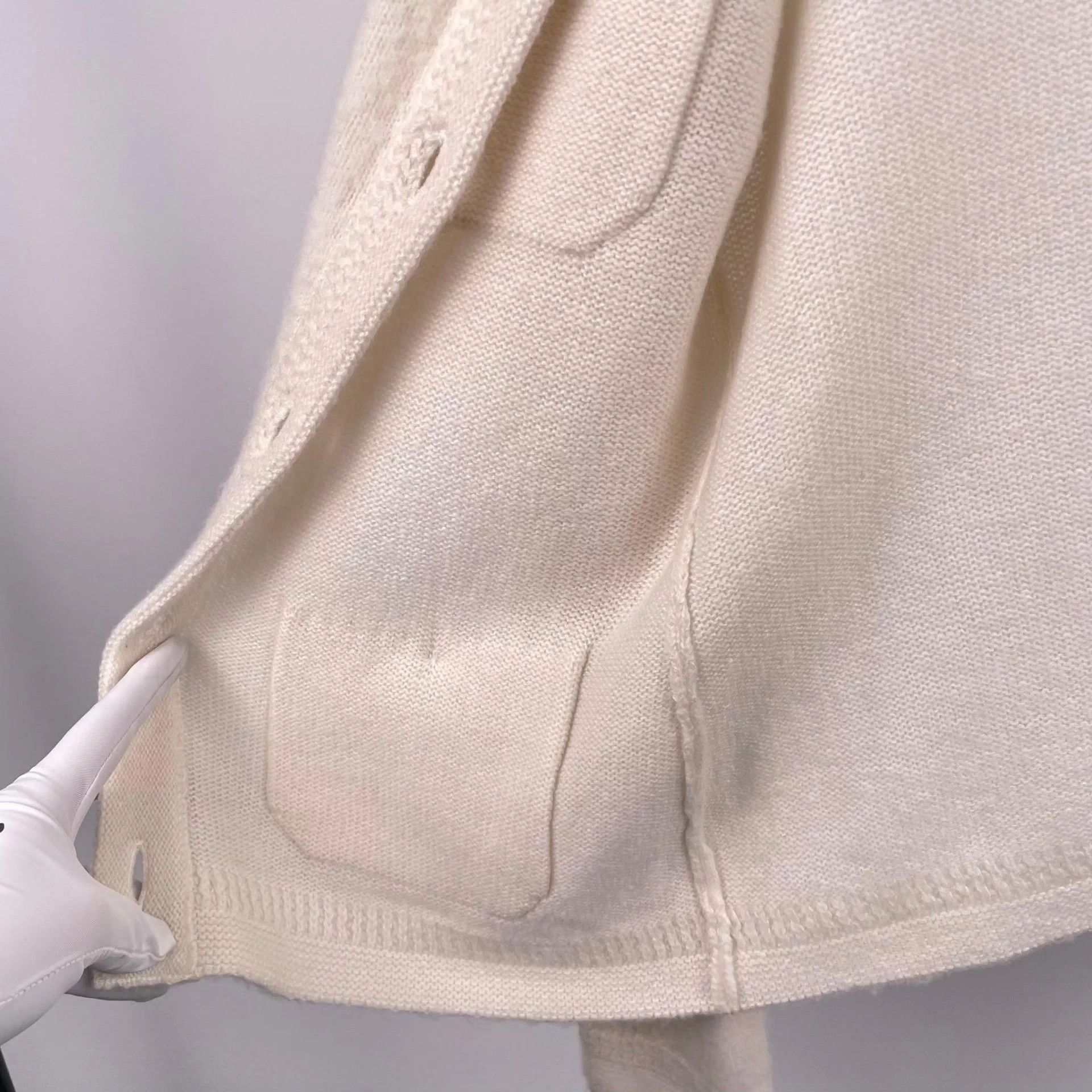 Chanel Chanel 23N Ski 34 White Cashmere 4-Pocket Cardigan Size XS / US 0-2 / IT 36-38 - 9 Thumbnail