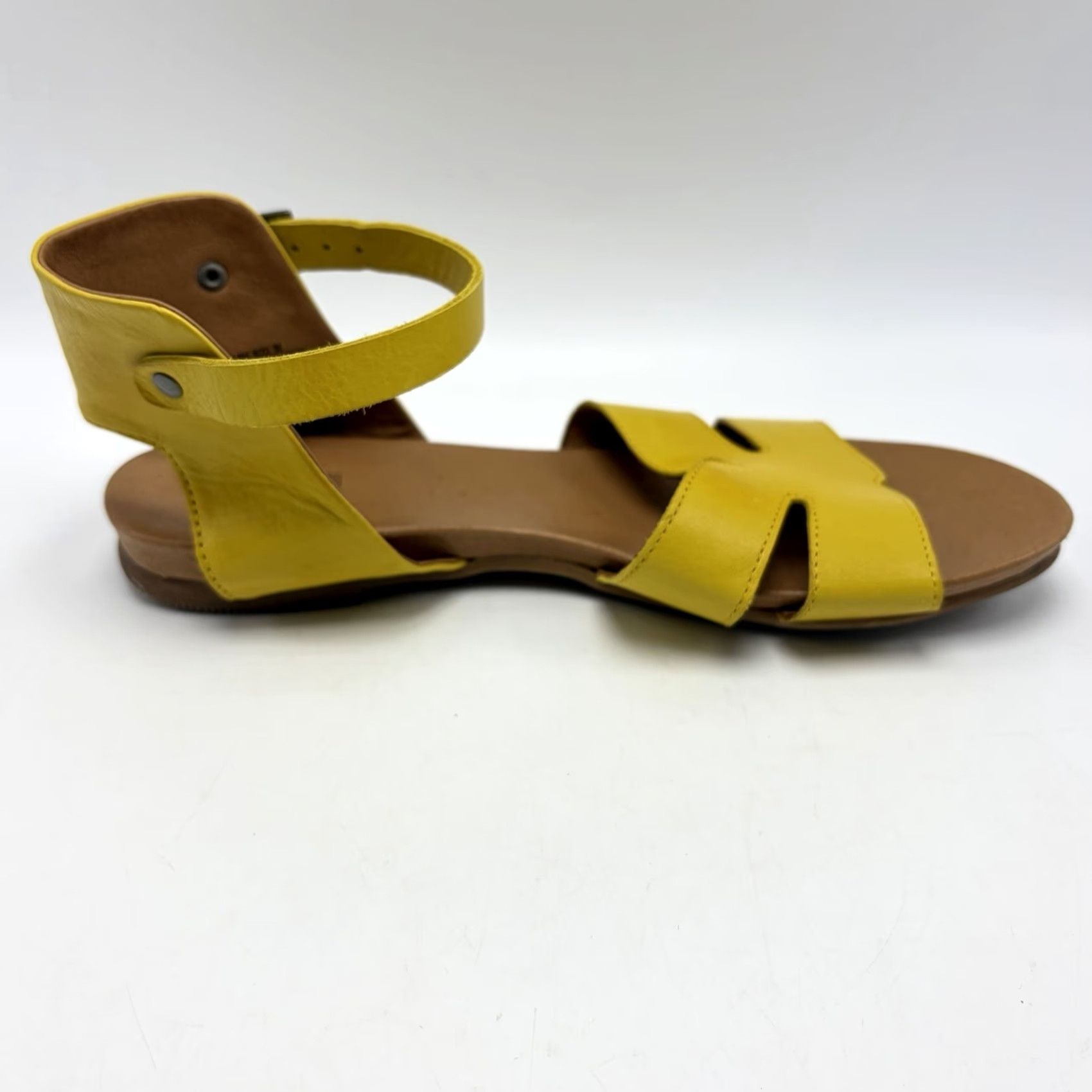 Vintage Miz Mooz Annalise Sandal Ankle Strap Womens 7.5 Yellow Leather Casual EU 38 Size US 8 / IT 38 - 3 Thumbnail