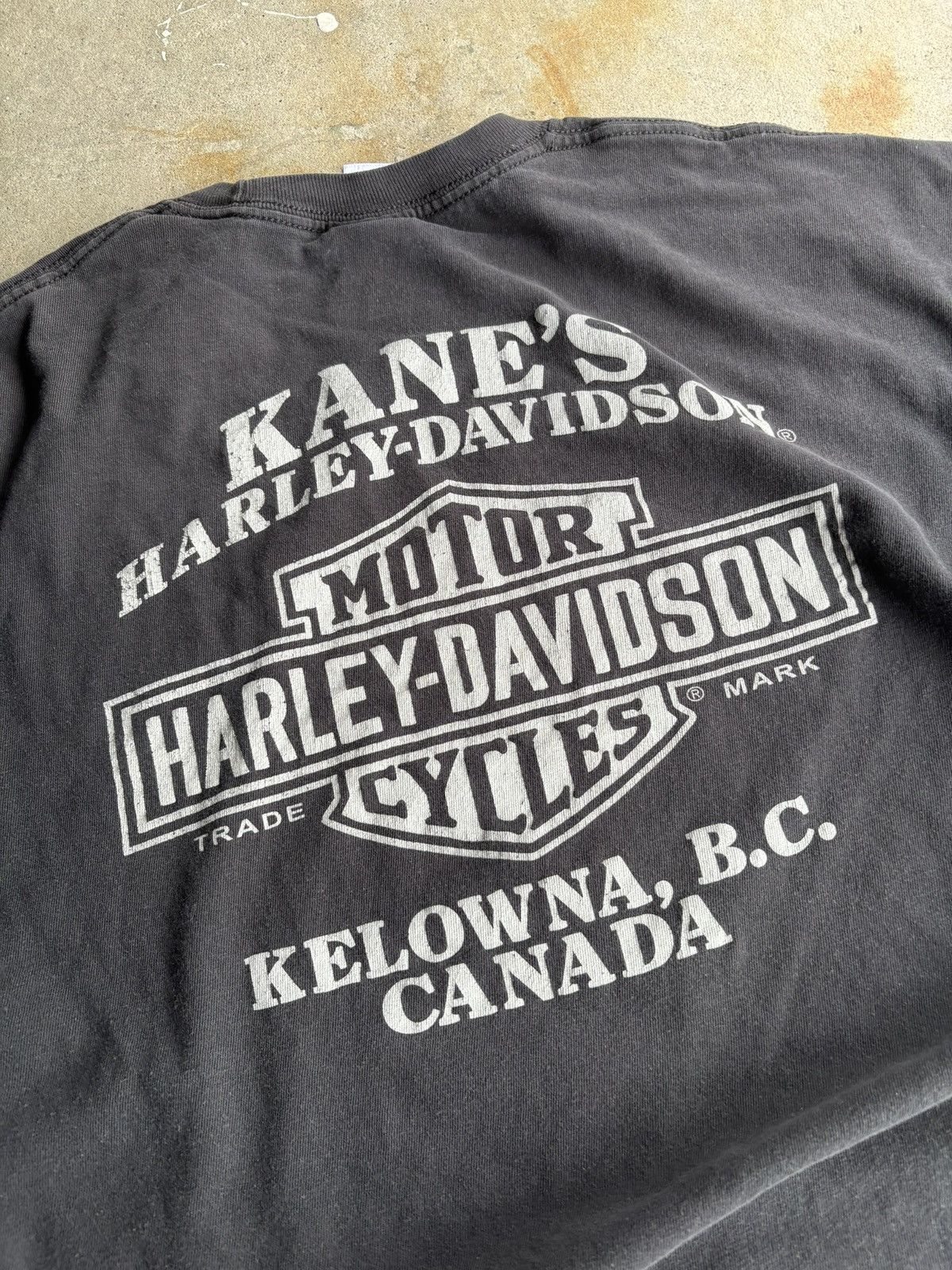 Harley Davidson Vintage Early 2000s Harley Davidson Grunge Kelowna Boxy Tee Size US L / EU 52-54 / 3 - 7 Thumbnail