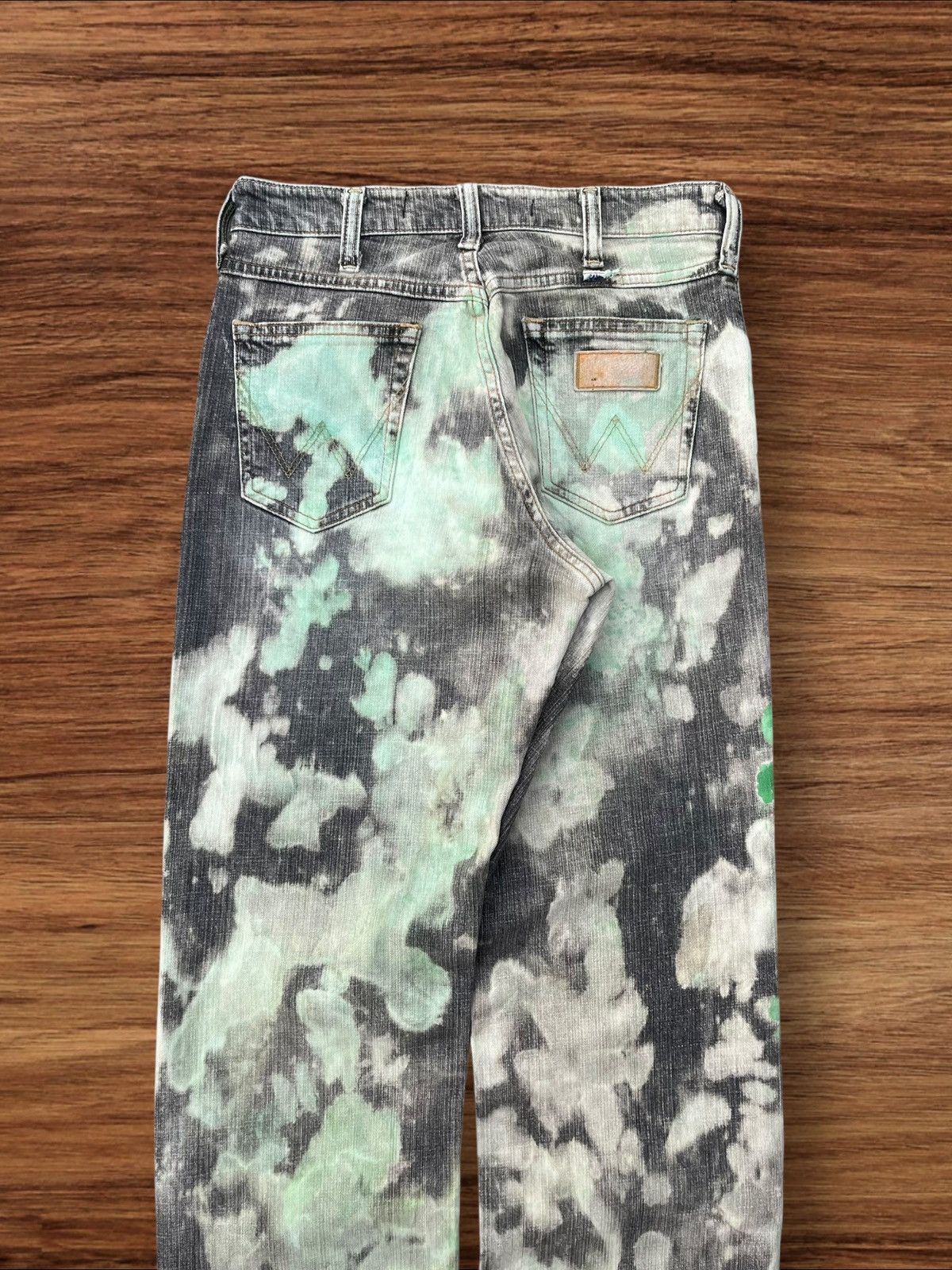 Vintage × Wrangler Vintage Wrangler Green Paint Tye Die Straight Leg Jeans Size US 28 / EU 44 - 6 Thumbnail