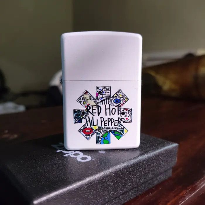 Zippo Red Hot Chilli Peppers Zippo Lighter Size ONE SIZE - 1 Thumbnail