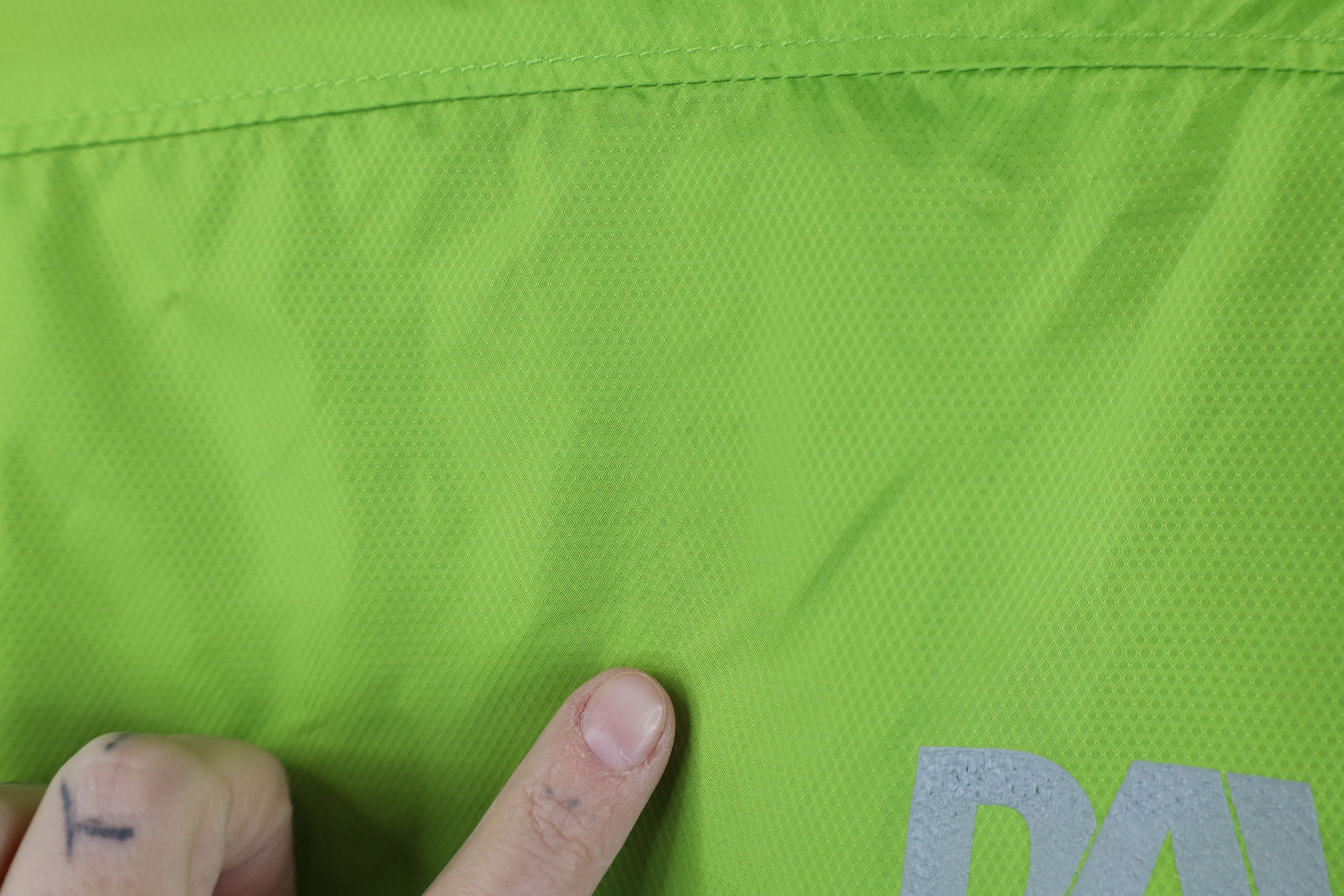 Asics Vintage Asics Reflective Running Rain Windbreaker Jacket Size US M / EU 48-50 / 2 - 12 Thumbnail