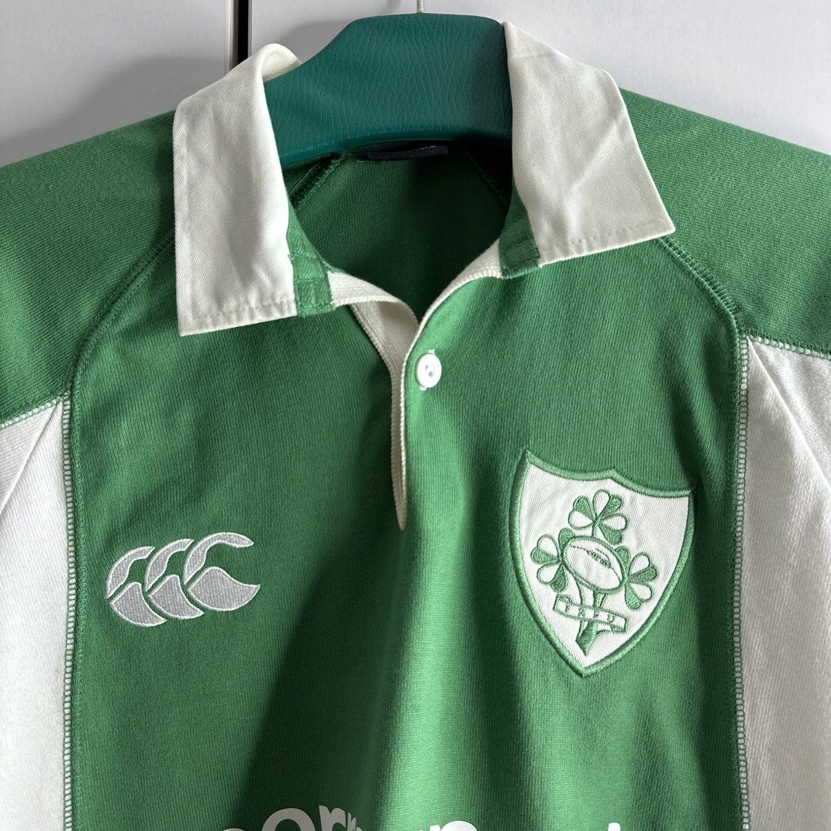 Canterbury of New Zealand IRELAND IRISH RUGBY 2005 2006 HOME JERSEY CANTERBURY Size US S / EU 44-46 / 1 - 3 Thumbnail