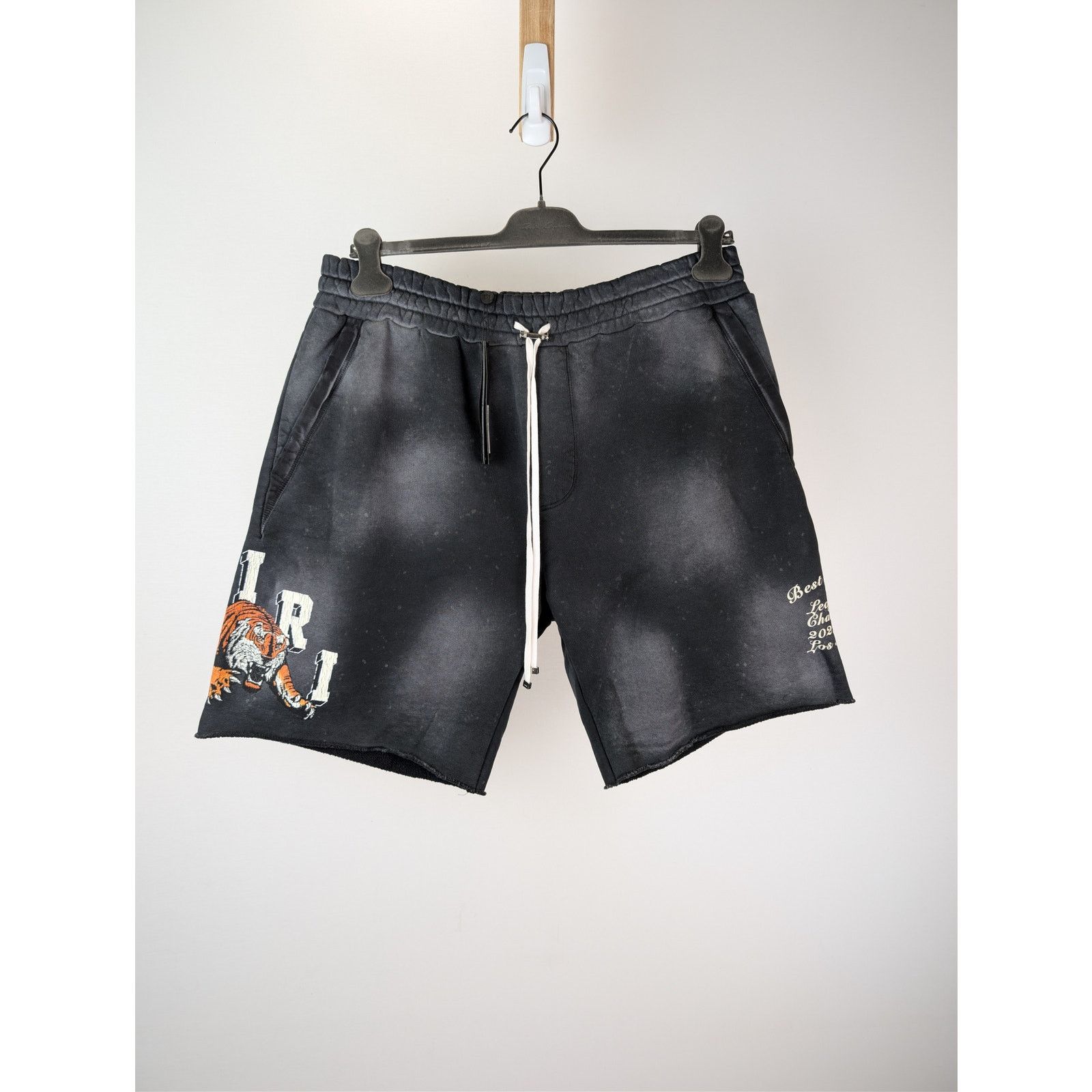 o1rshd1 Vintage Tiger Sweatshort in Black