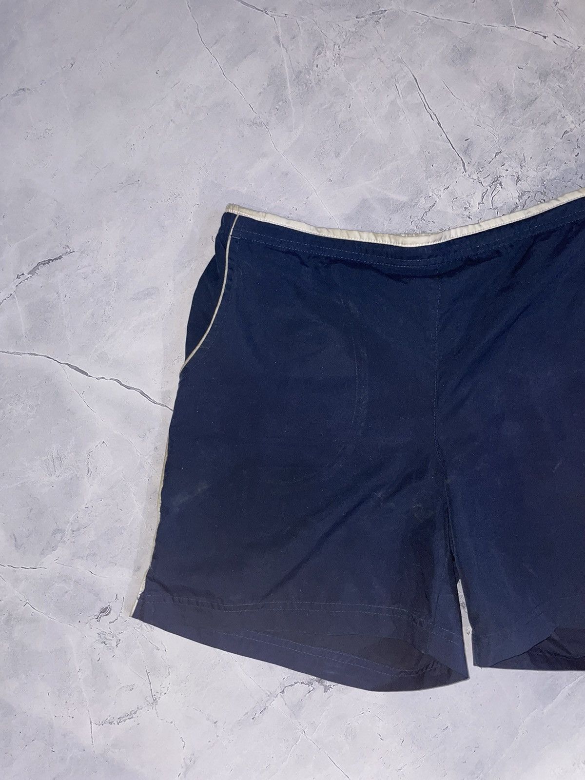 Vintage Vintage 90s Nylon Nike Shorts Size US 32 / EU 48 - 5 Thumbnail