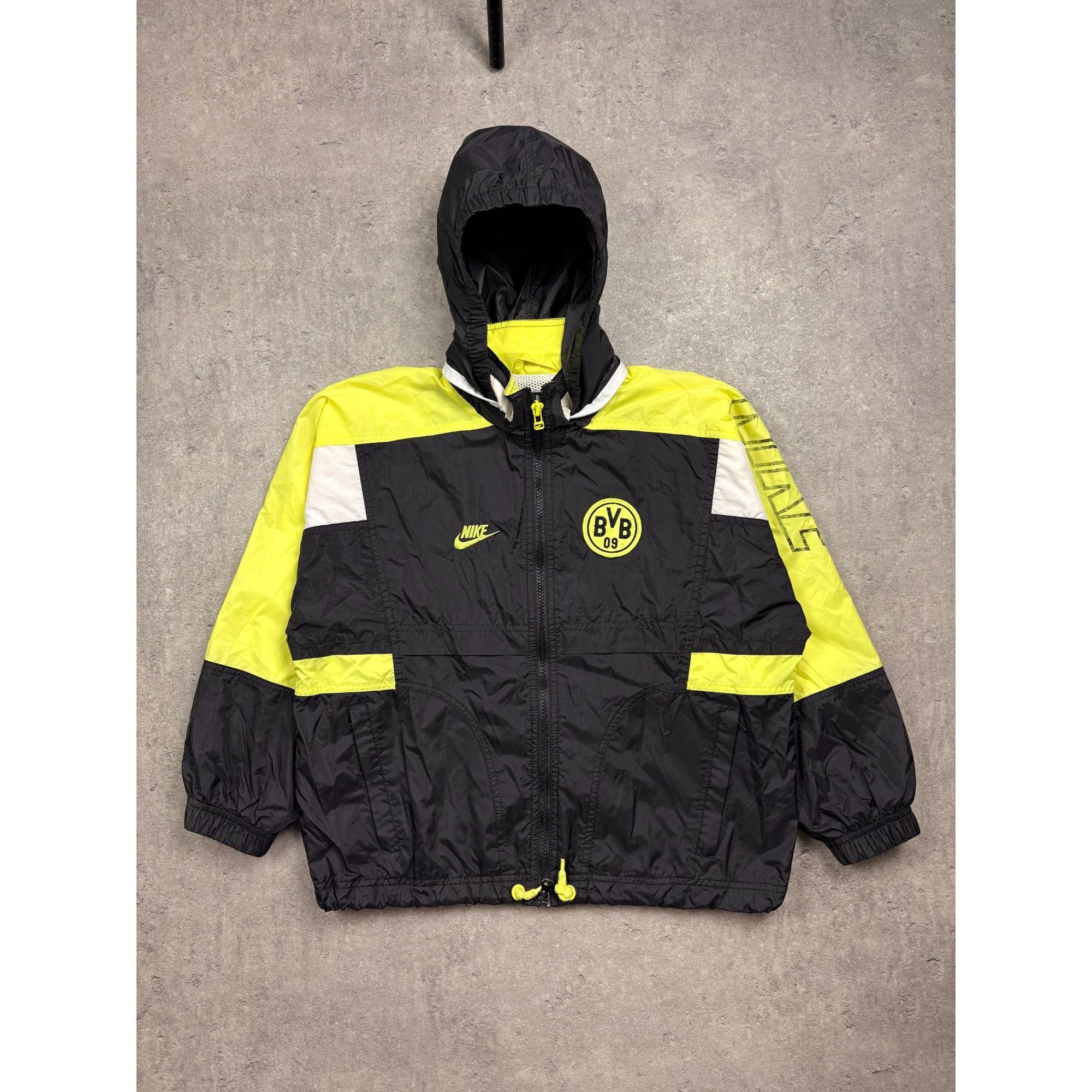 Nike Nike Borussia Dortmund BVB 09 Womens Vintage Windbreaker Jac Size XS / US 0-2 / IT 36-38 - 1 Thumbnail