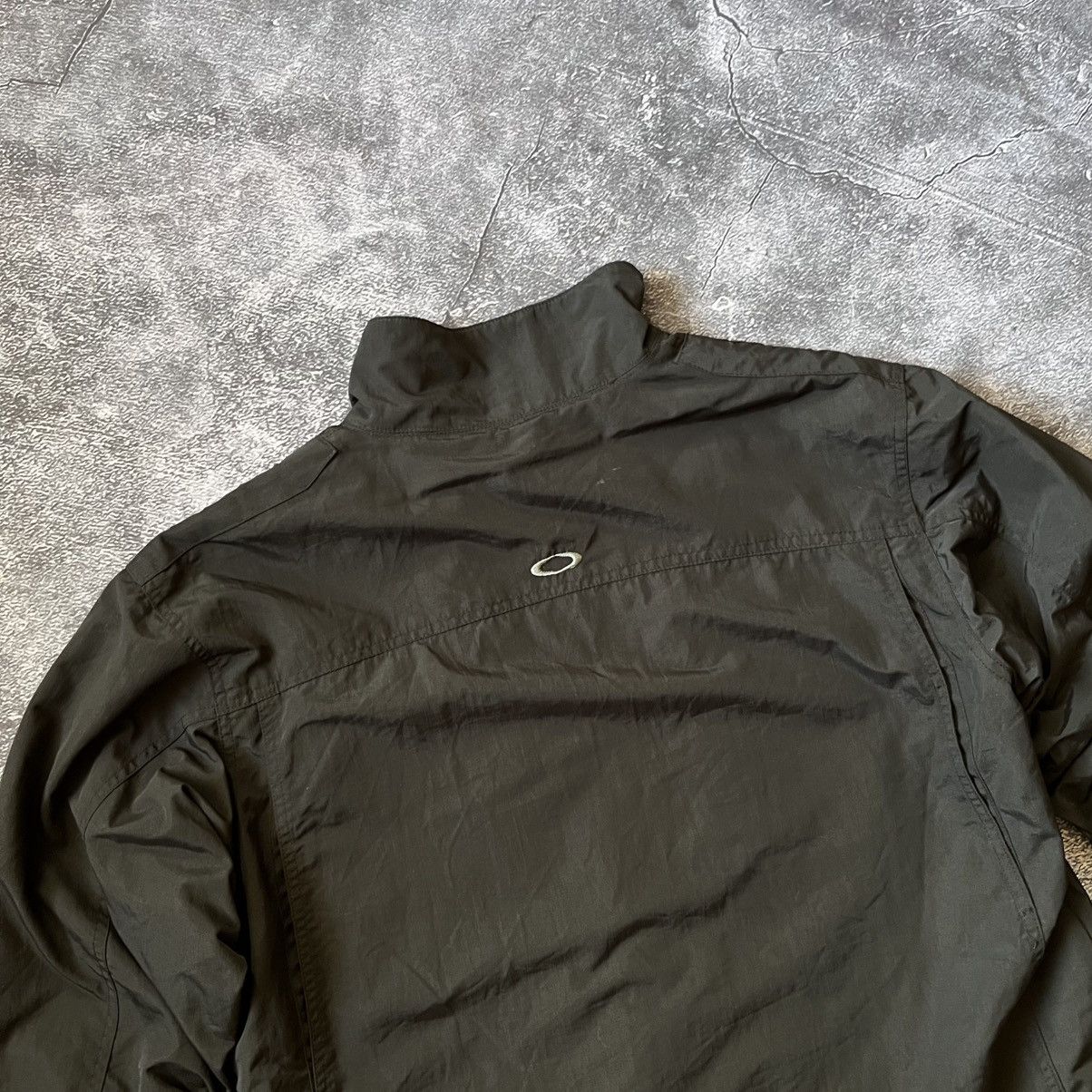 Oakley Vintage Oakley Mens Windbreaker Jacket Nylon Y2K 90s Size US L / EU 52-54 / 3 - 9 Thumbnail
