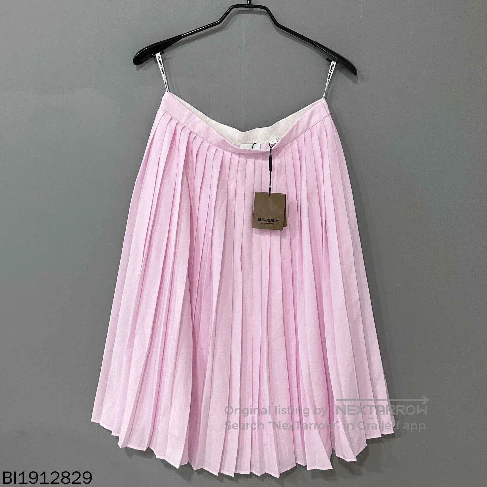 Burberry Burberry Pink Pleated Skirt. Size 35" - 2 Thumbnail