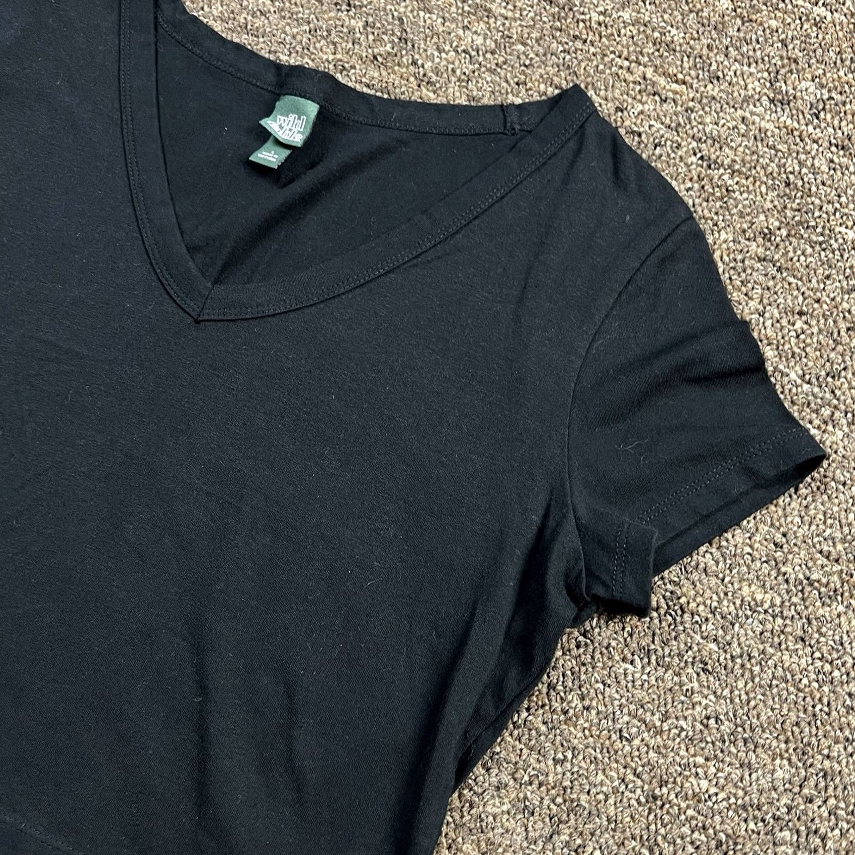 Vintage Wild Fable Crop Top T-Shirt Black Womens Large V-Neck Stretch Fit Casual Modern Short Sleeve Top Size L / US 10 / IT 46 - 4 Thumbnail