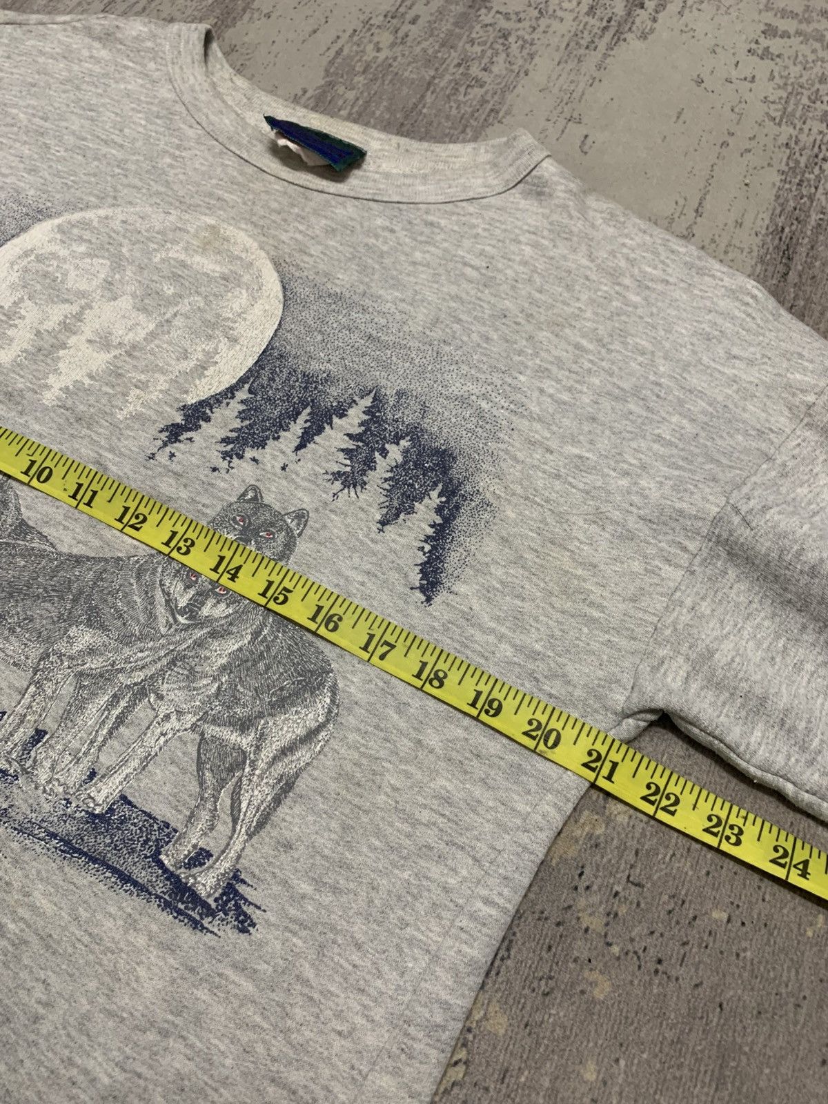 Vintage Vintage 90s Wolf Pack Graphic Crewneck Sweatshirt Size US M / EU 48-50 / 2 - 8 Thumbnail