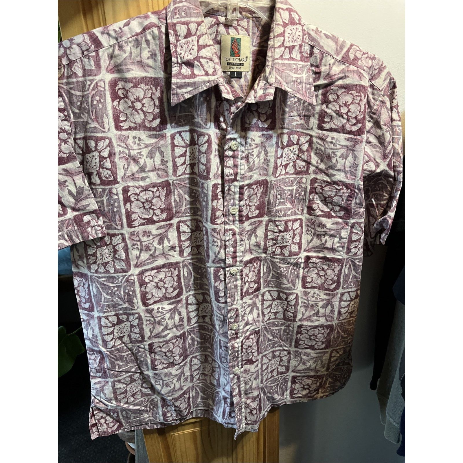 Tori Richard Tori Richard Vintage Mens L Red Floral Cotton Hawaiian Shirt Size US L / EU 52-54 / 3 - 10 Thumbnail