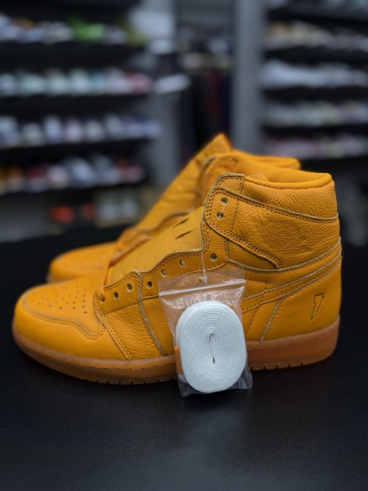 Jordan Brand Size 10 - Air Jordan 1 Retro OG G8RD High Orange Peel Size US 10 / EU 43 - 1 Thumbnail