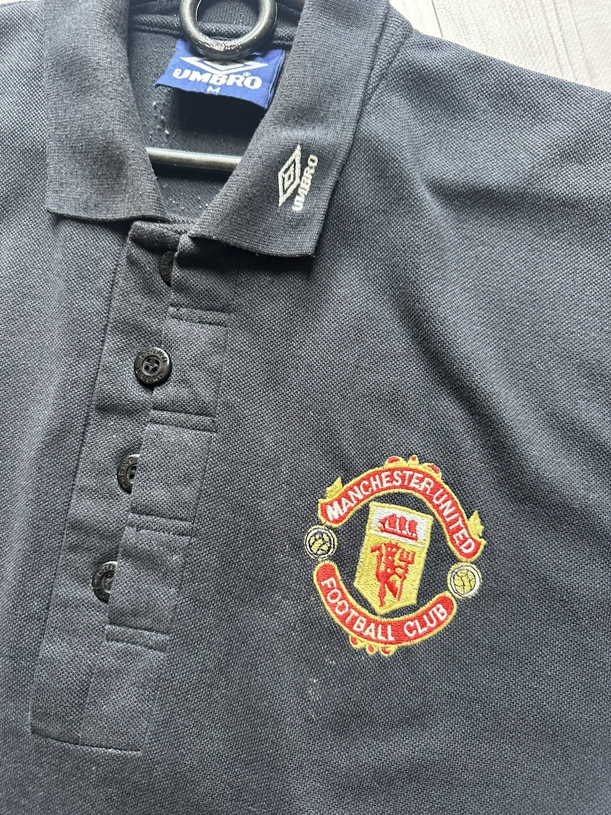 Umbro × Vintage Vintage Umbro soccer jersey Manchester United size M Size US M / EU 48-50 / 2 - 5 Thumbnail