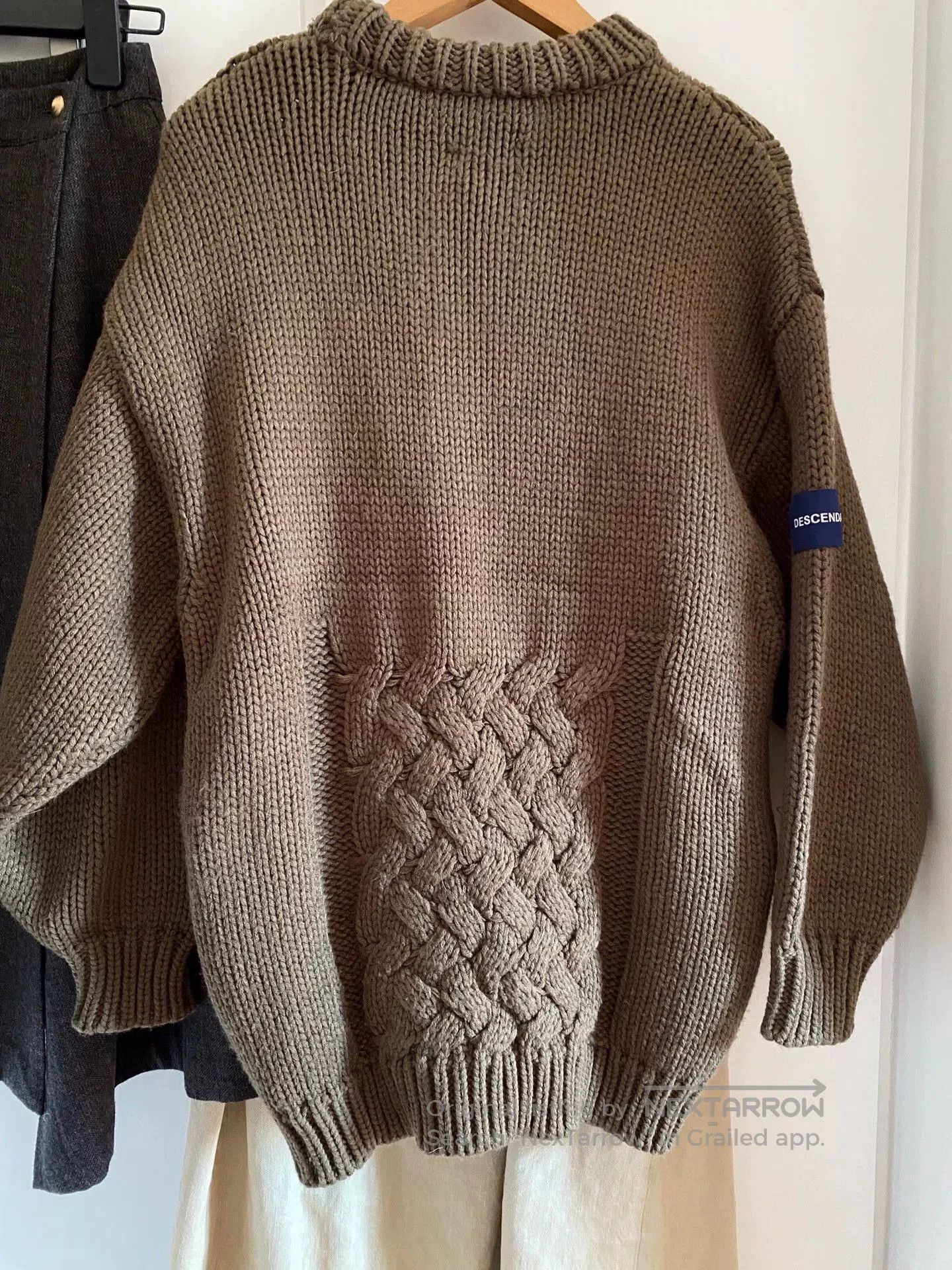 Descendant vintage descendent knitted sweater in olive green. Size US M / EU 48-50 / 2 - 2 Thumbnail