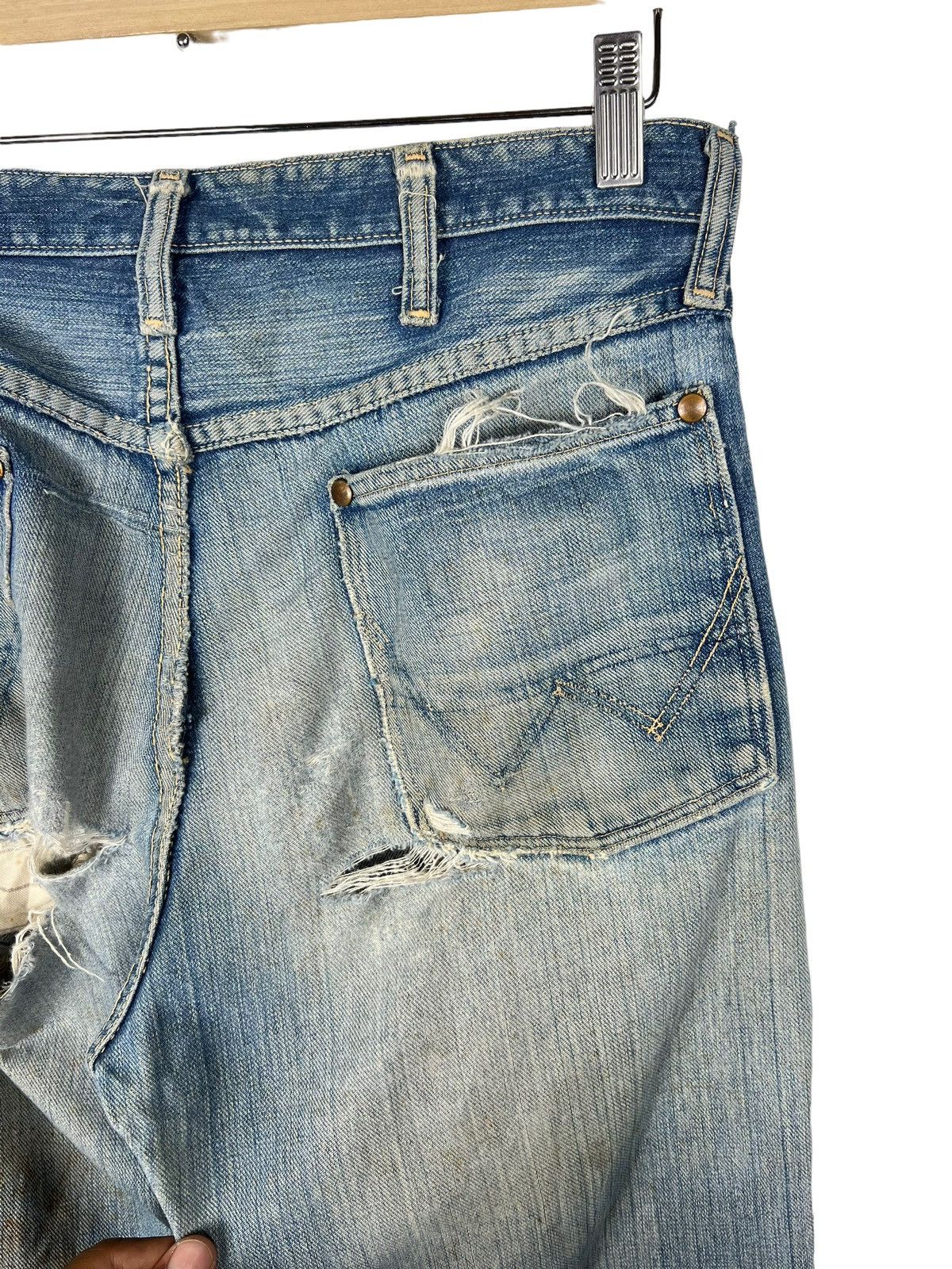 Vintage 🔥 1960s VINTAGE WRANGLER BLUE BELL DYED DISTRESSED DENIM Size US 31 - 11 Thumbnail