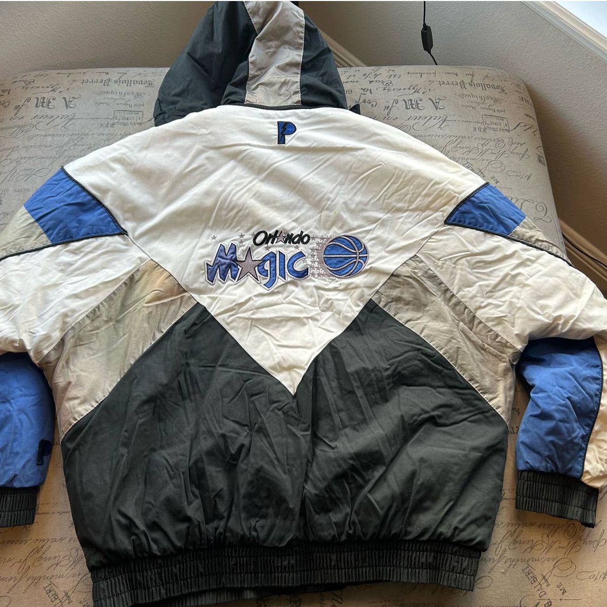 Vintage shops Pro Player Orlando Wizard Wind Breaker