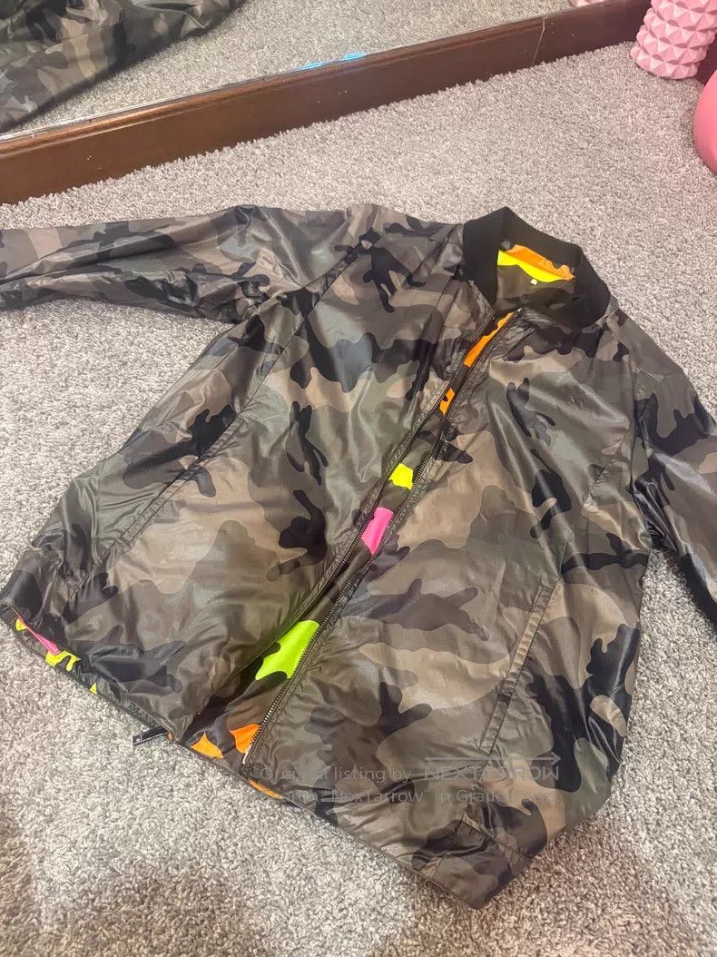 Valentino Valentino Wear a coat on both sides Size US M / EU 48-50 / 2 - 1 Thumbnail
