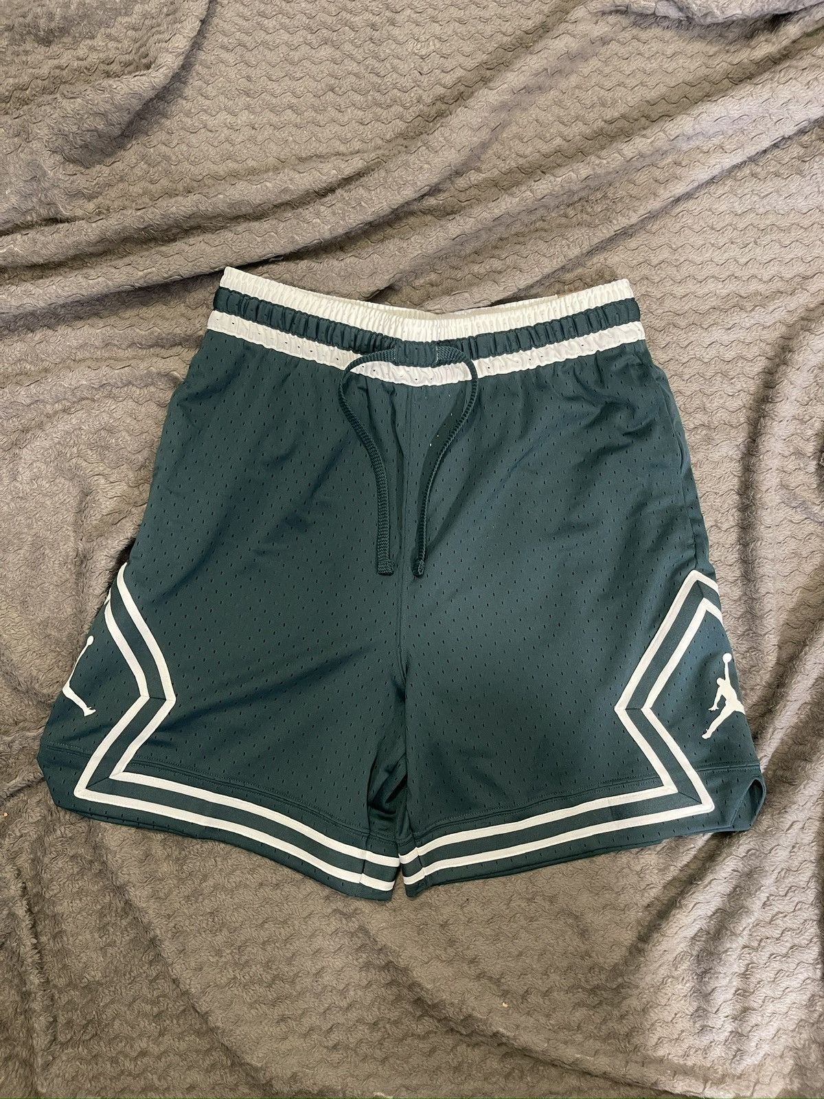 Jordan Brand × Nike Nike Jordan Shorts Size US 32 / EU 48 - 1 Thumbnail