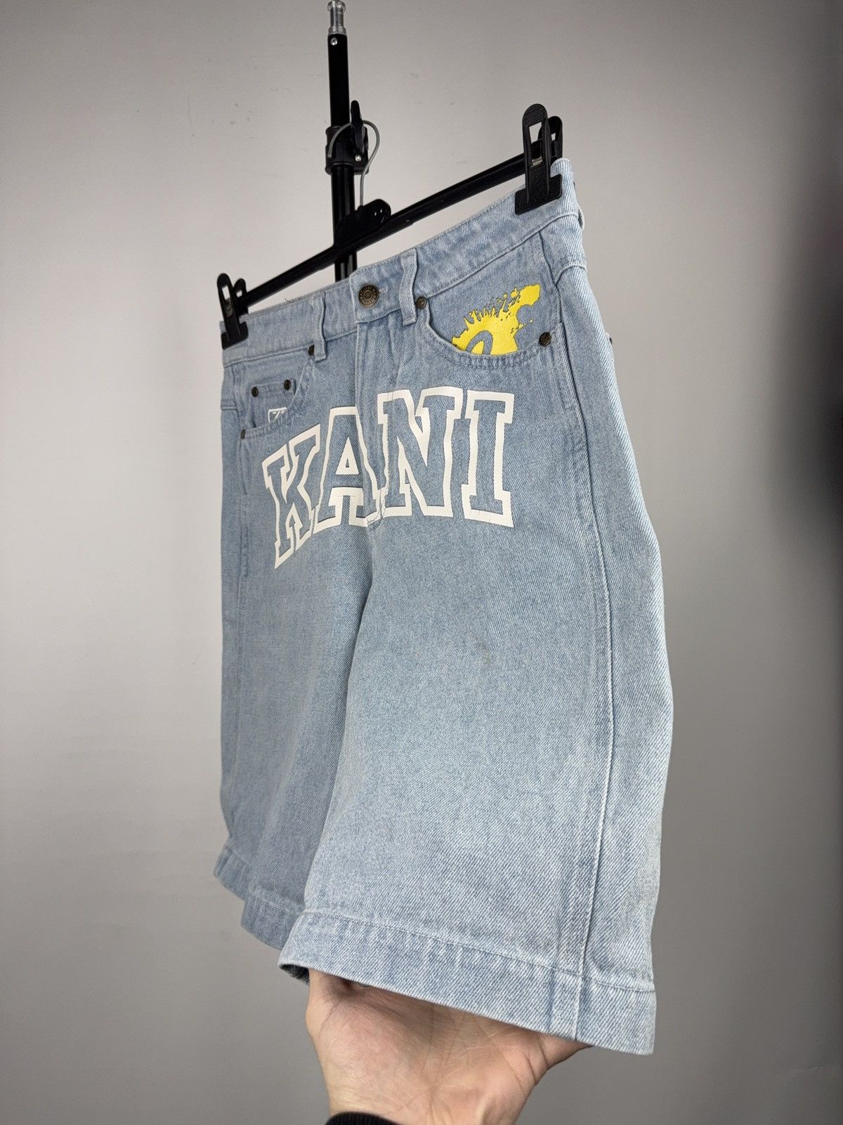 Karl Kani Luxury Karl Kani Y2K SK8 Big Logo Denim Shorts Womens XS Size 28" / US 6 / IT 42 - 3 Thumbnail