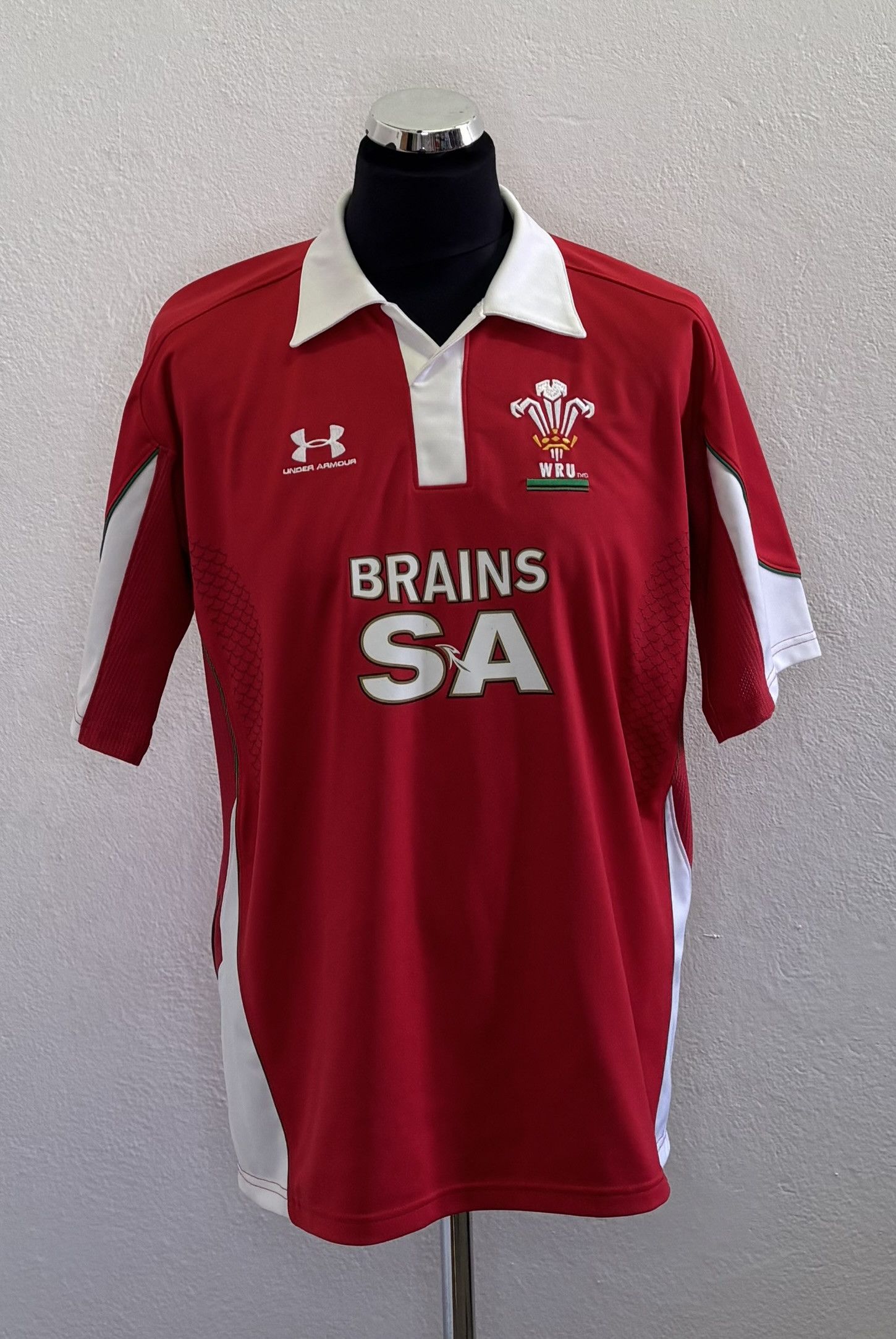 Under Armour Wales Rugby WRU 2008-2009 Under Armor jersey large Size US L / EU 52-54 / 3 - 1 Thumbnail