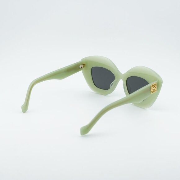 Loewe Loewe LW40127I 95A Sunglasses Green Cat Eye Frame, Grey Size ONE SIZE - 4 Thumbnail