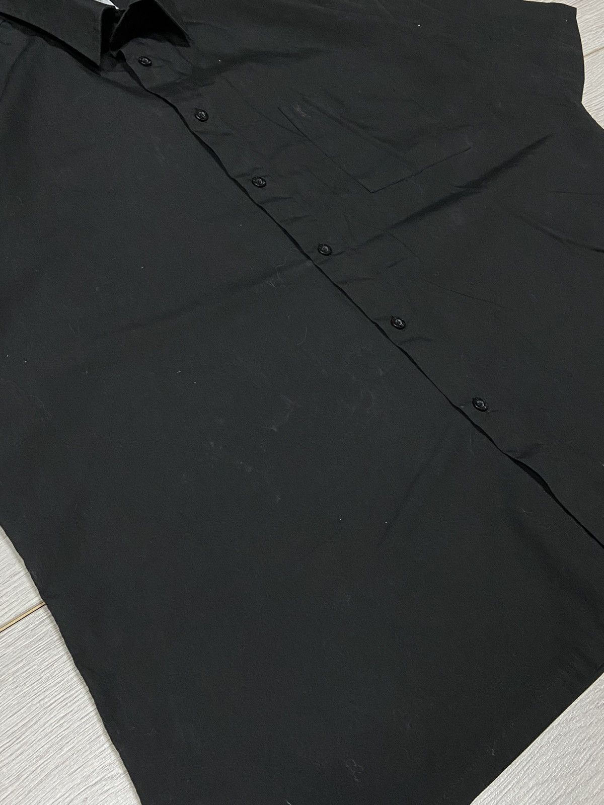 Yves Saint Laurent Yves Saint Laurent buttons shirt Size US M / EU 48-50 / 2 - 3 Thumbnail
