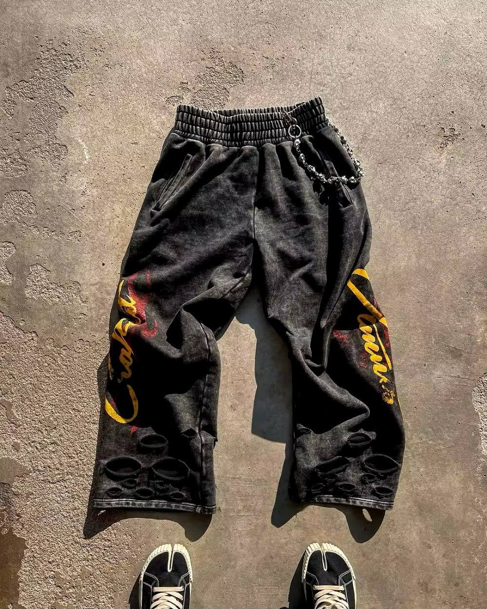 Vintage elasticized pants with elastic band at the waist