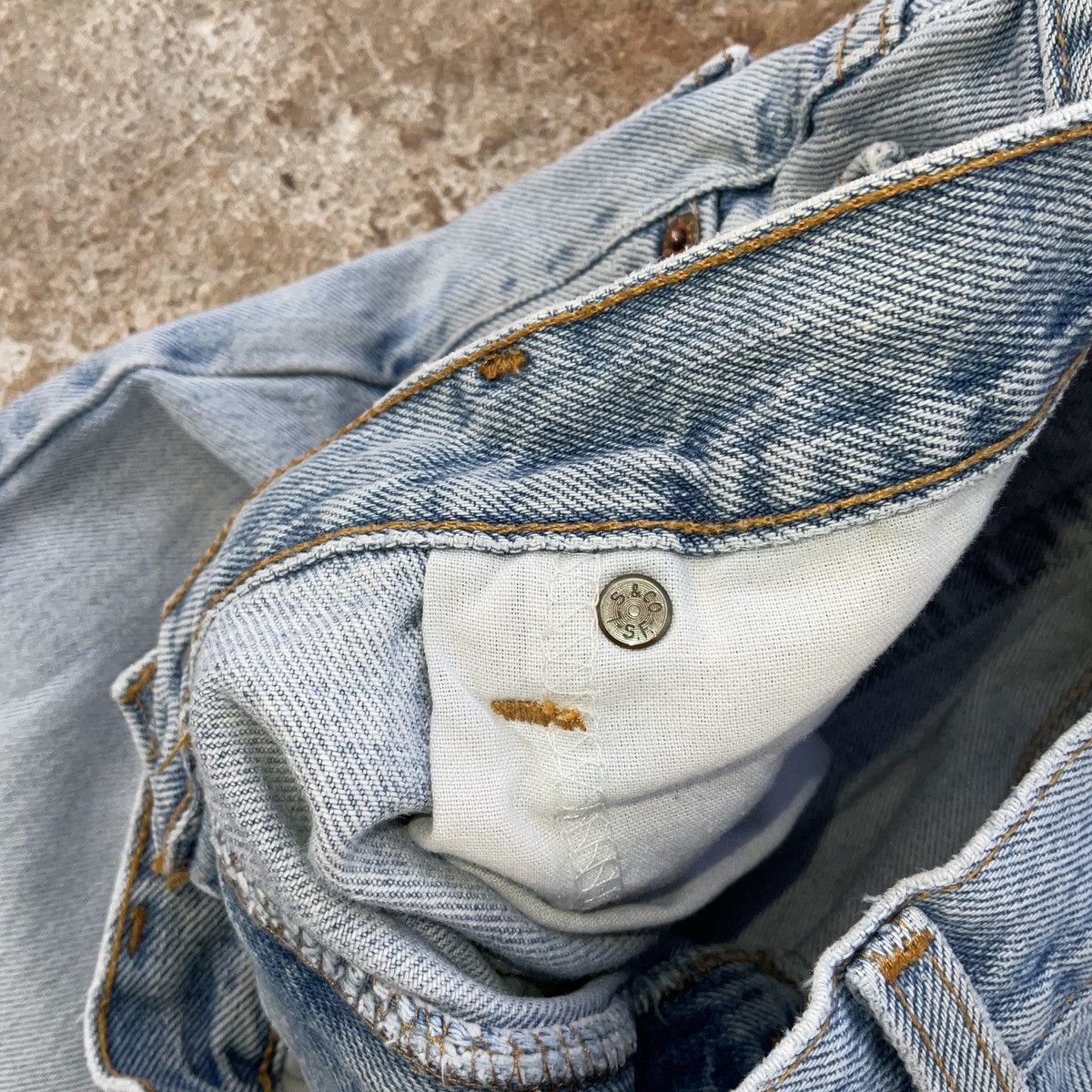 Levi's × Vintage Vintage Thrashed 90 Levi’s Made In USA 505 Denim Jean Pants Size US 34 / EU 50 - 7 Thumbnail