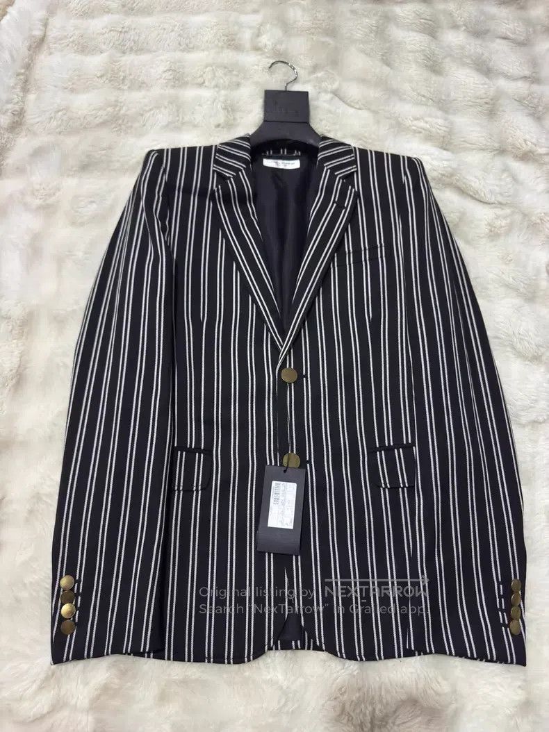 Saint Laurent Paris Saint Laurent Paris Gold Button Striped Men's Suit i Size US S / EU 44-46 / 1 - 1 Thumbnail