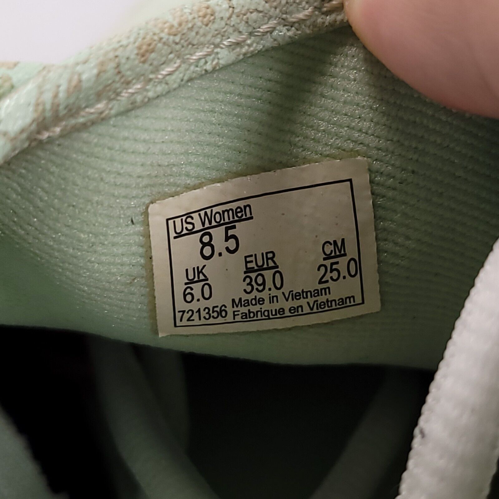 Vans Vans Off the Wall Shoe Womens Size 8.5 721356 Green White Size US 8.5 / IT 38.5 - 9 Thumbnail