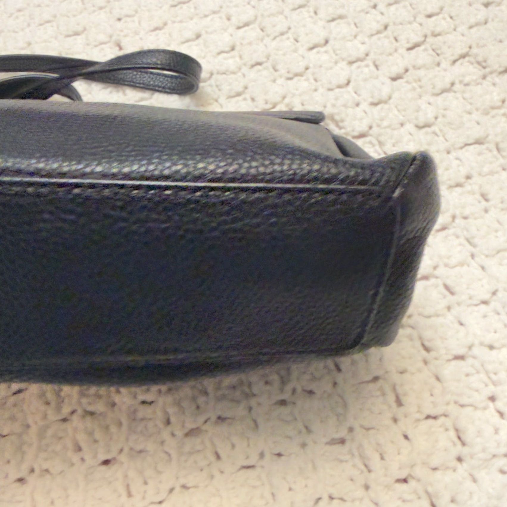 Vintage kate spade new york Avva Pershing Street Crossbody Bag Pebbled Leather Small Black Leather Crossbody Womens Bag Size ONE SIZE - 6 Thumbnail