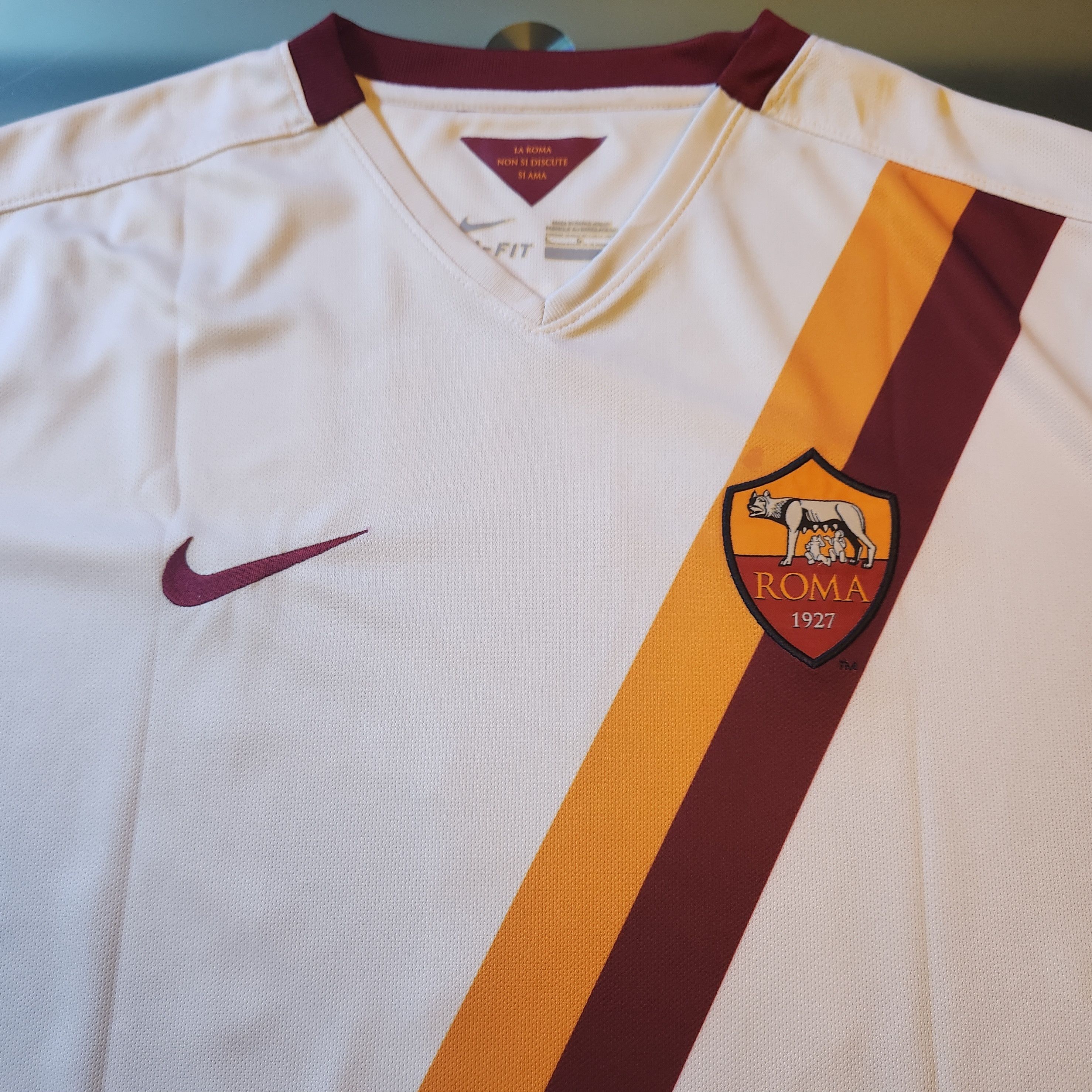Nike Authentic AS Roma TOTTI 2014-2015 14/15 Away Jersey Size US L / EU 52-54 / 3 - 7 Thumbnail