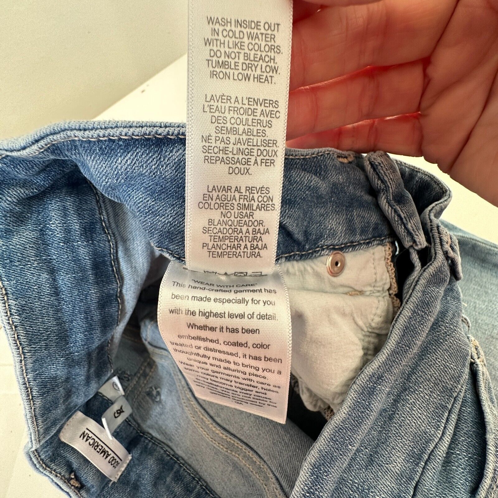Good American Good American Blue Good Legs Cropp Mid-Rise Booty Shaping 28 Size 28" / US 6 / IT 42 - 9 Thumbnail