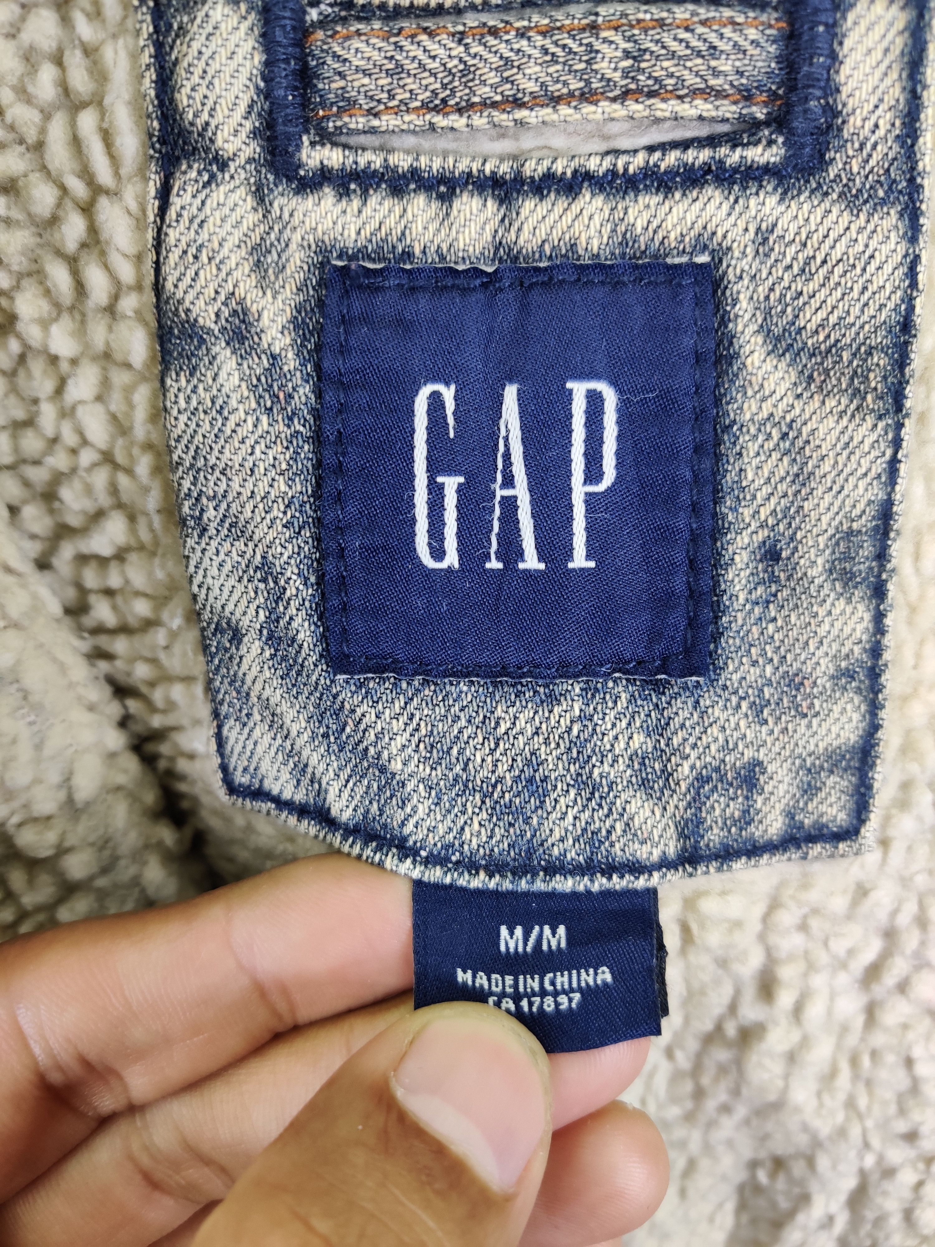 Gap Vintage Gap Acid Wash Sherpa Denim Jacket Size US M / EU 48-50 / 2 - 14 Thumbnail