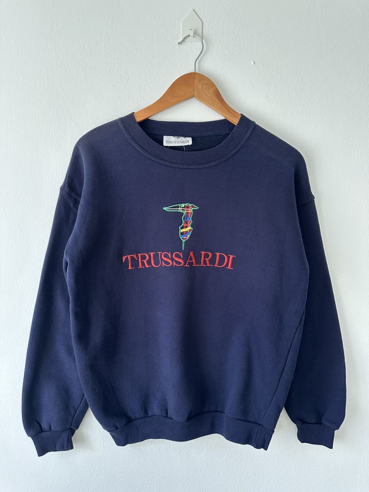 Trussardi Vintage Trussardi Embroidered Logo Sweatshirt Navy Crewneck Size US S / EU 44-46 / 1 - 1 Thumbnail