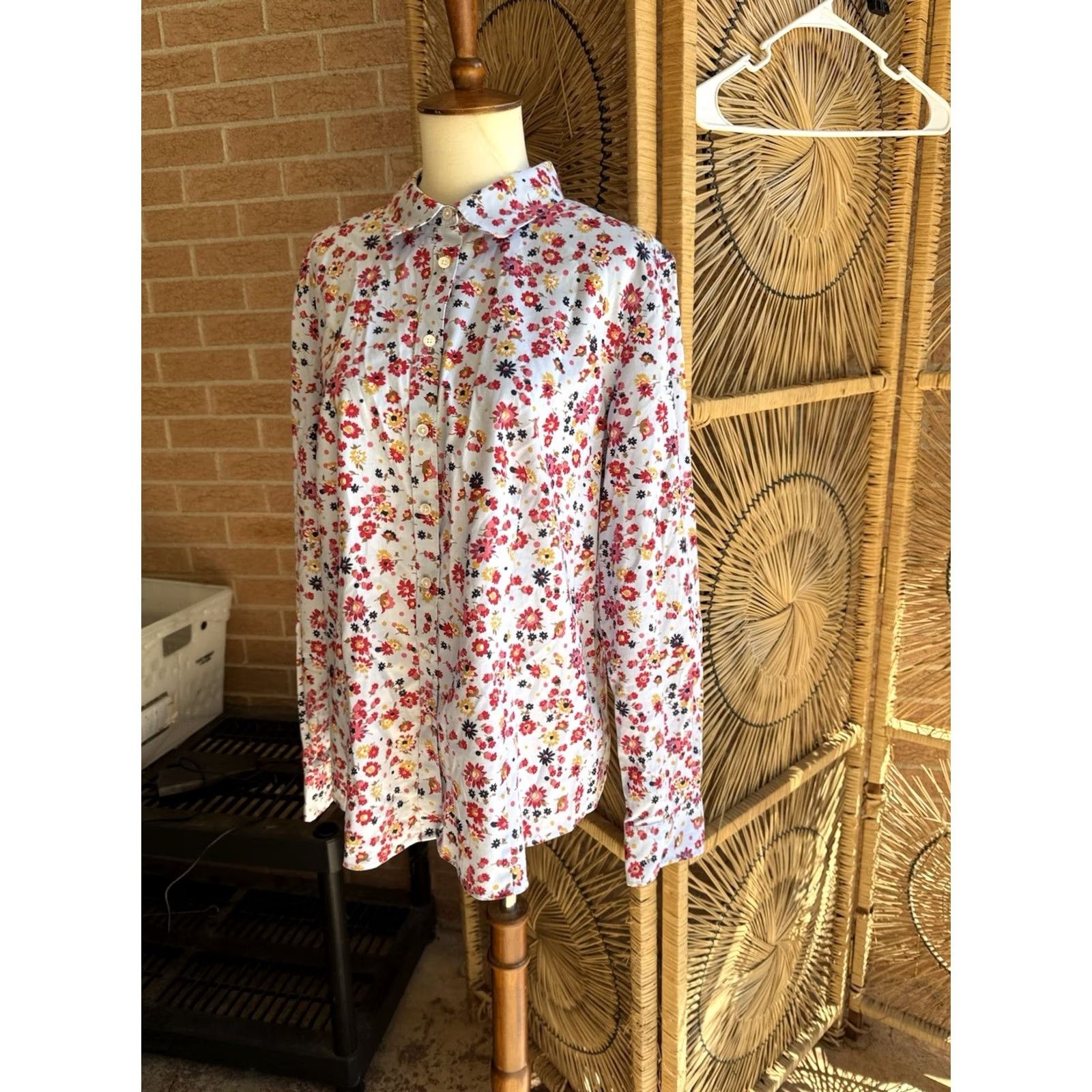 Talbots Talbots No Iron Shirt Long Sleeve Floral Size 14 Women Button-Up Multicolor Pattern Ladies Shirt Size XL / US 12-14 / IT 48-50 - 3 Thumbnail