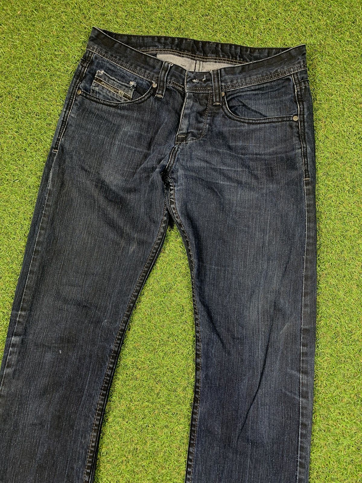 Diesel Vintage Diesel denim jeans streetwear y2k style size 33 Size US 33 - 2 Thumbnail