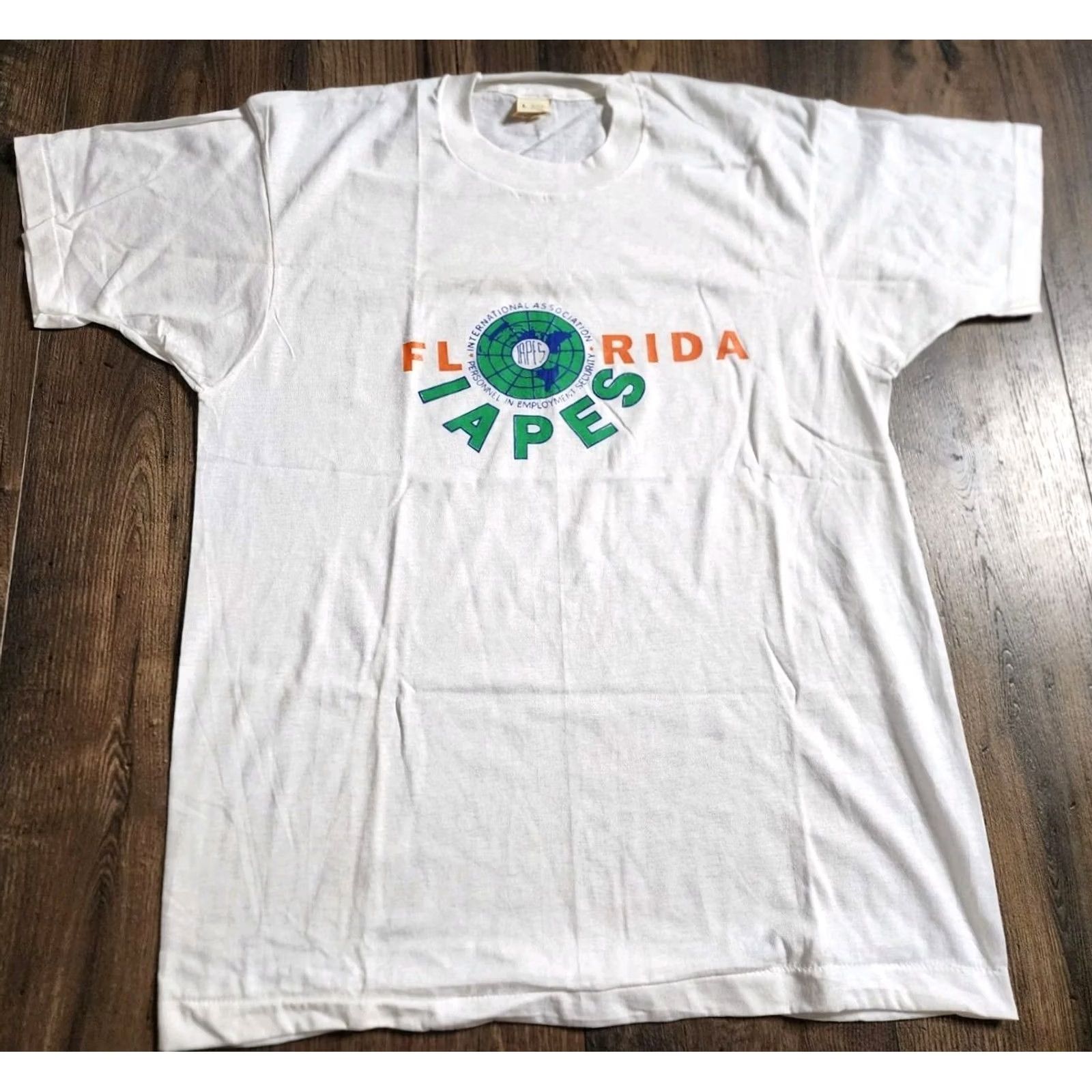 Vintage VINTAGE Screen Stars T Shirt Unisex Adults White Crew Neck Short Sleeve Florida IAPES Union Workers Logo 1980s L Men’s Boys Womens? Size US L / EU 52-54 / 3 - 7 Thumbnail