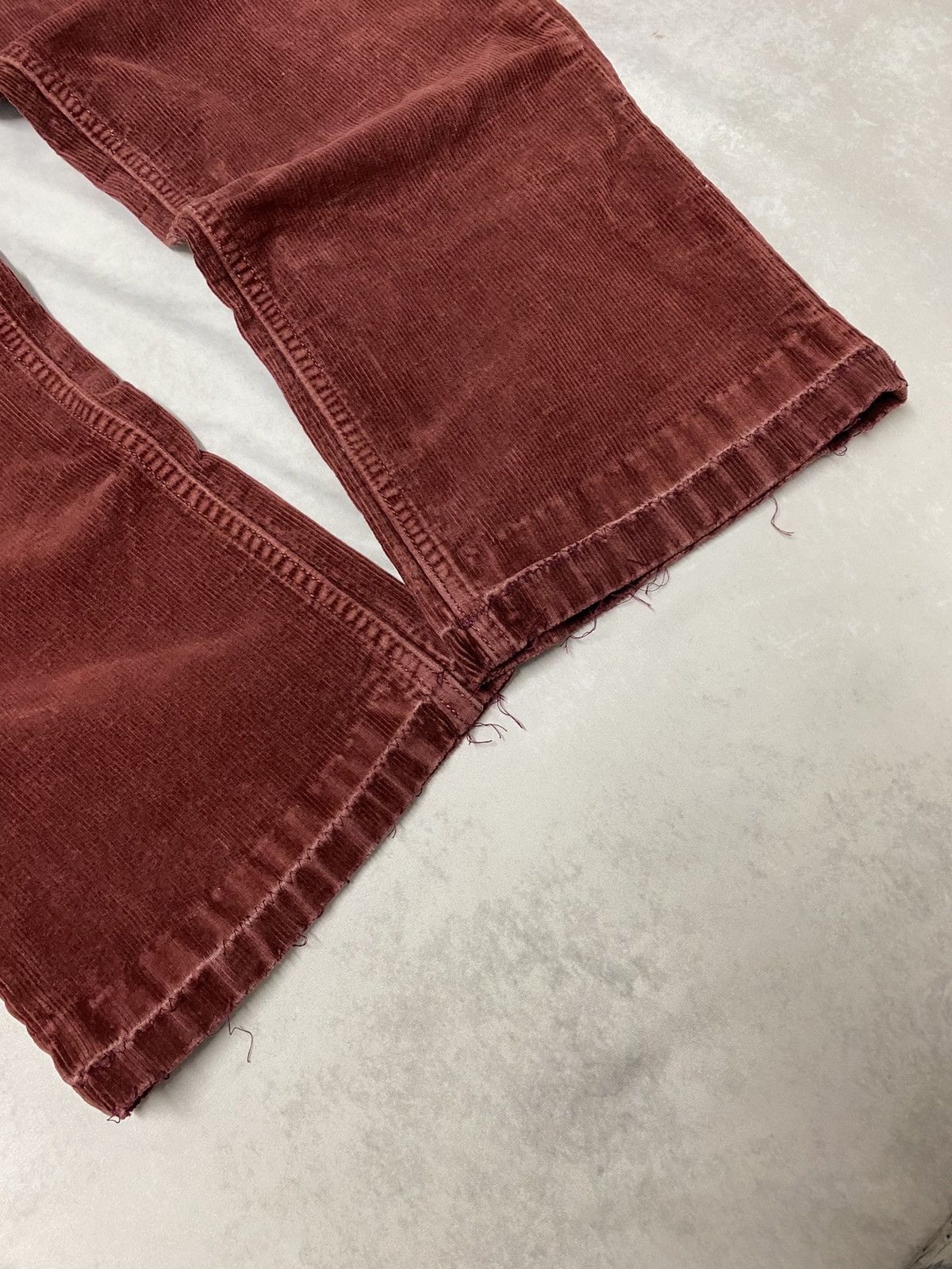 Levi's × Vintage Vintage 90’s Burgundy Corduroy Orange Tab Levi’s (34x24) Size US 34 / EU 50 - 5 Thumbnail