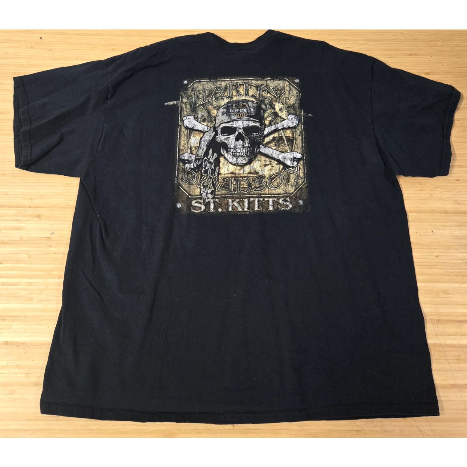 Harley Davidson VINTAGE Harley-Davidson Shirt Mens 2XL Black St Kitts Pirate Skull Crossbones Biker Tee Size US XXL / EU 58 / 5 - 4 Thumbnail