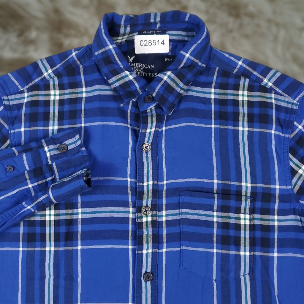 American Eagle Outfitters American Eagle Outfitters Shirt Mens Medium Blue Plaid Button-Up Long Sleeve Size US M / EU 48-50 / 2 - 1 Thumbnail