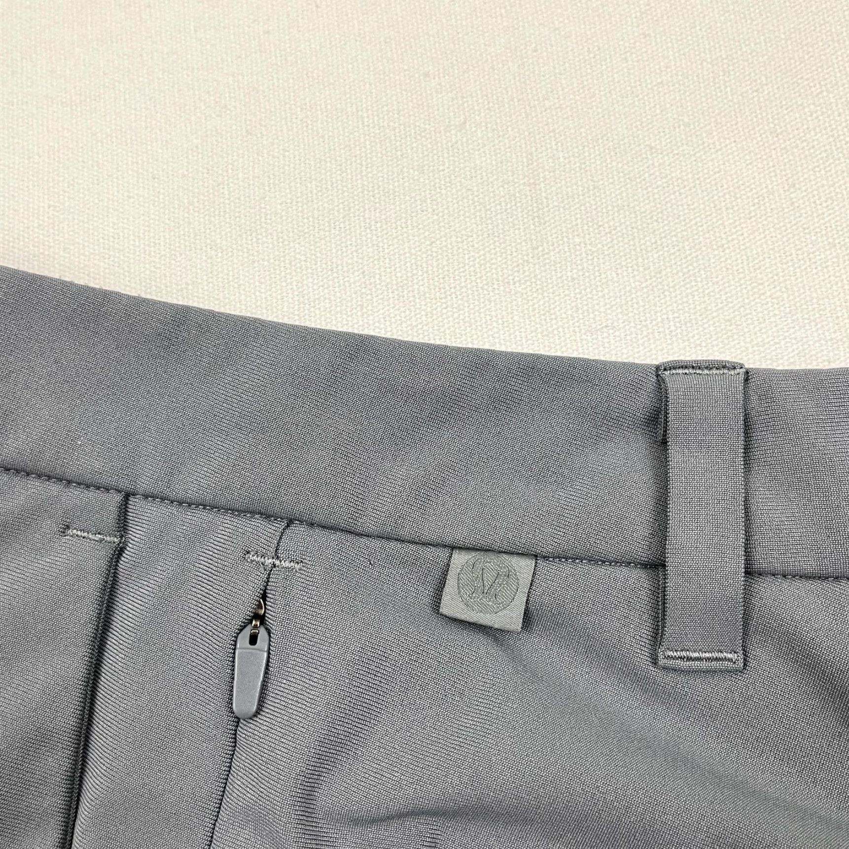Lululemon Lululemon Commission Pants Men 31 x 32 Gray Travel Performance Golf M5AEYS Size US 31 - 2 Thumbnail